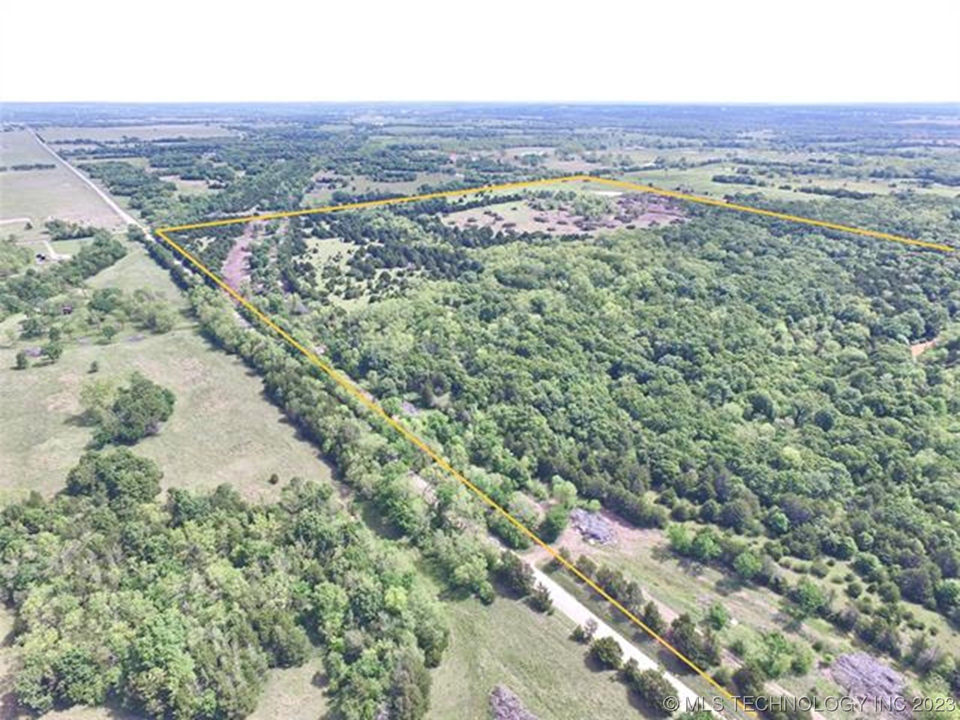 E Fairlawn Road Property Photo 3