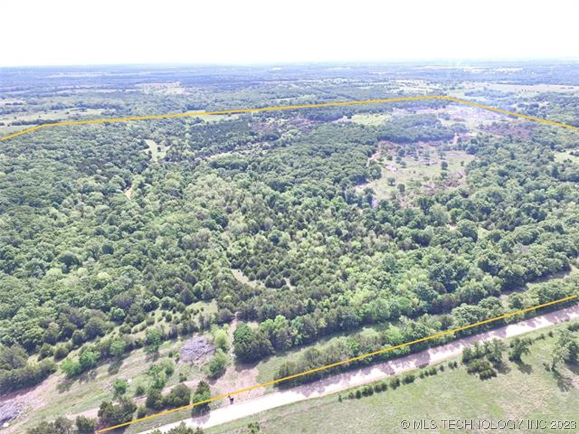 E Fairlawn Road Property Photo 5