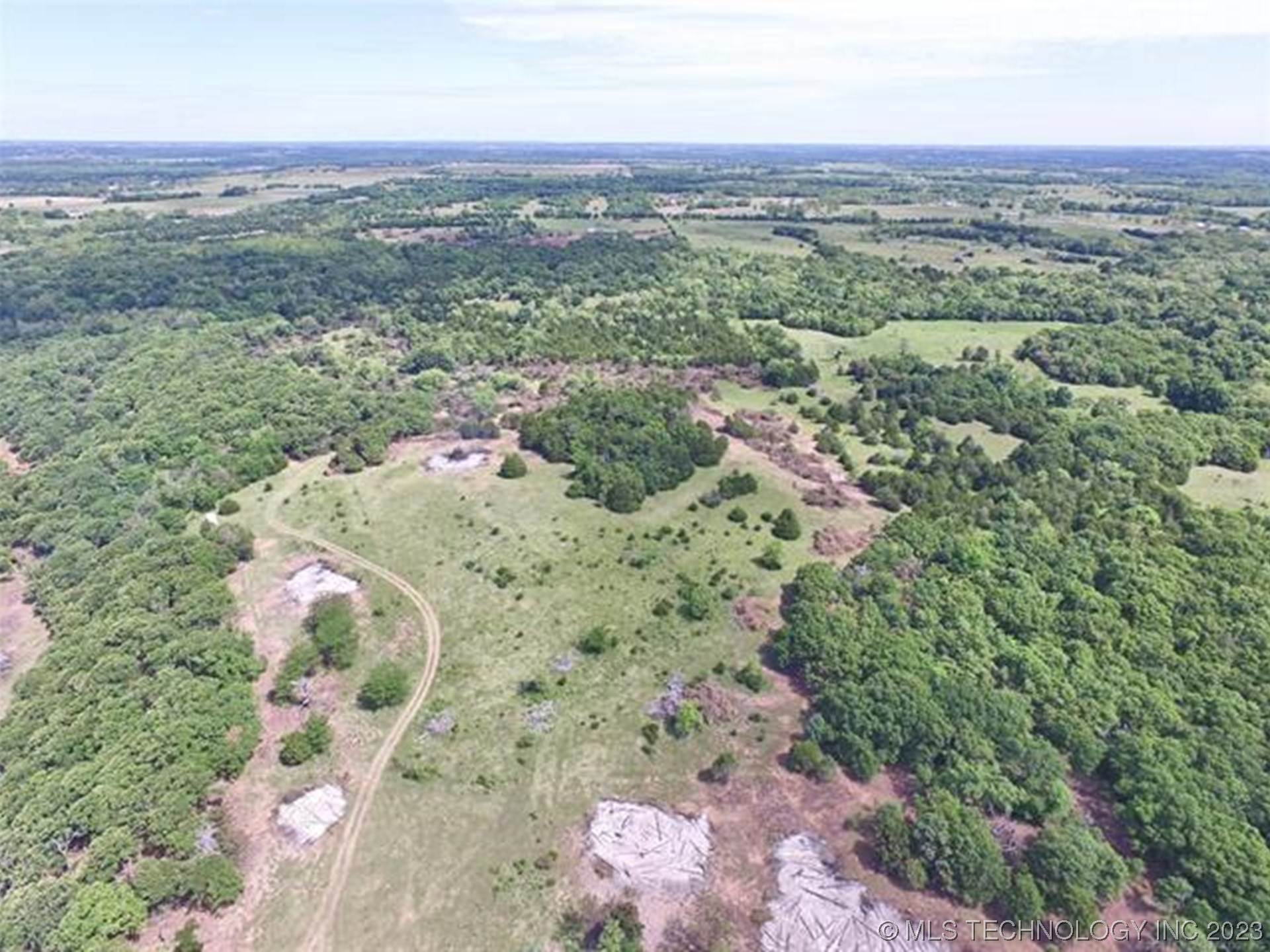 E Fairlawn Road Property Photo 12