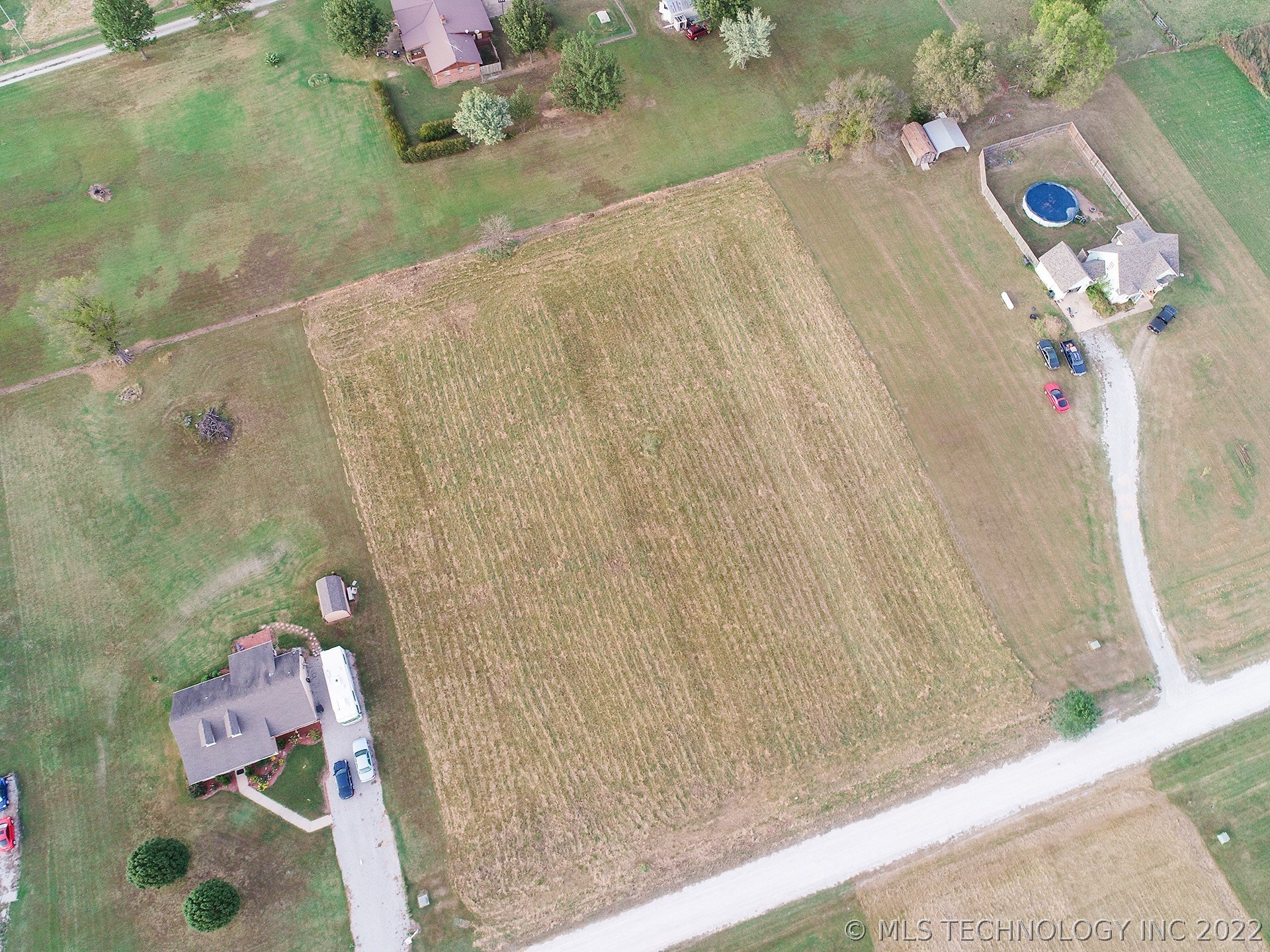 398322 W 3230 Drive Property Photo 12