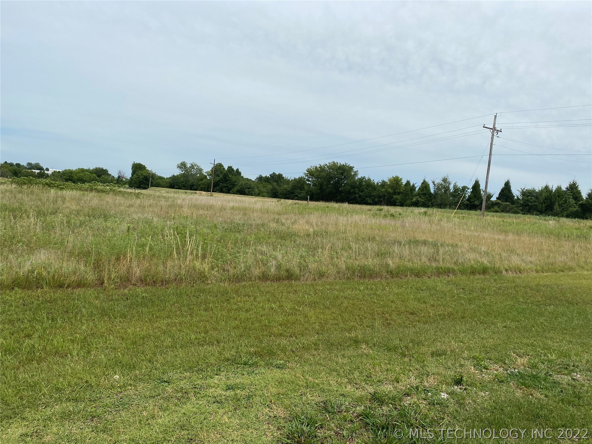 805 E Hwy 51 B Highway Property Photo 3