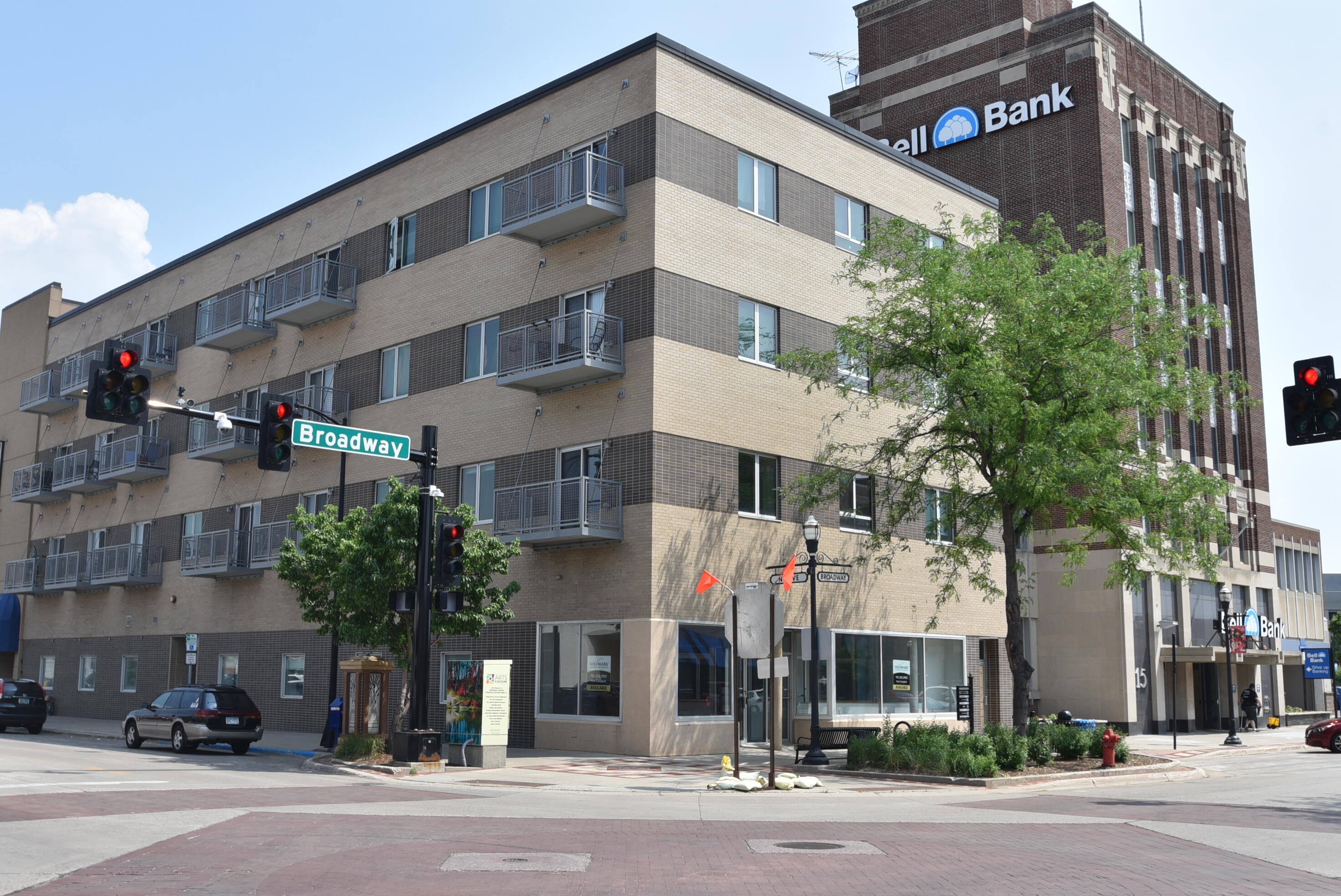 23 Broadway N Property Photo 1