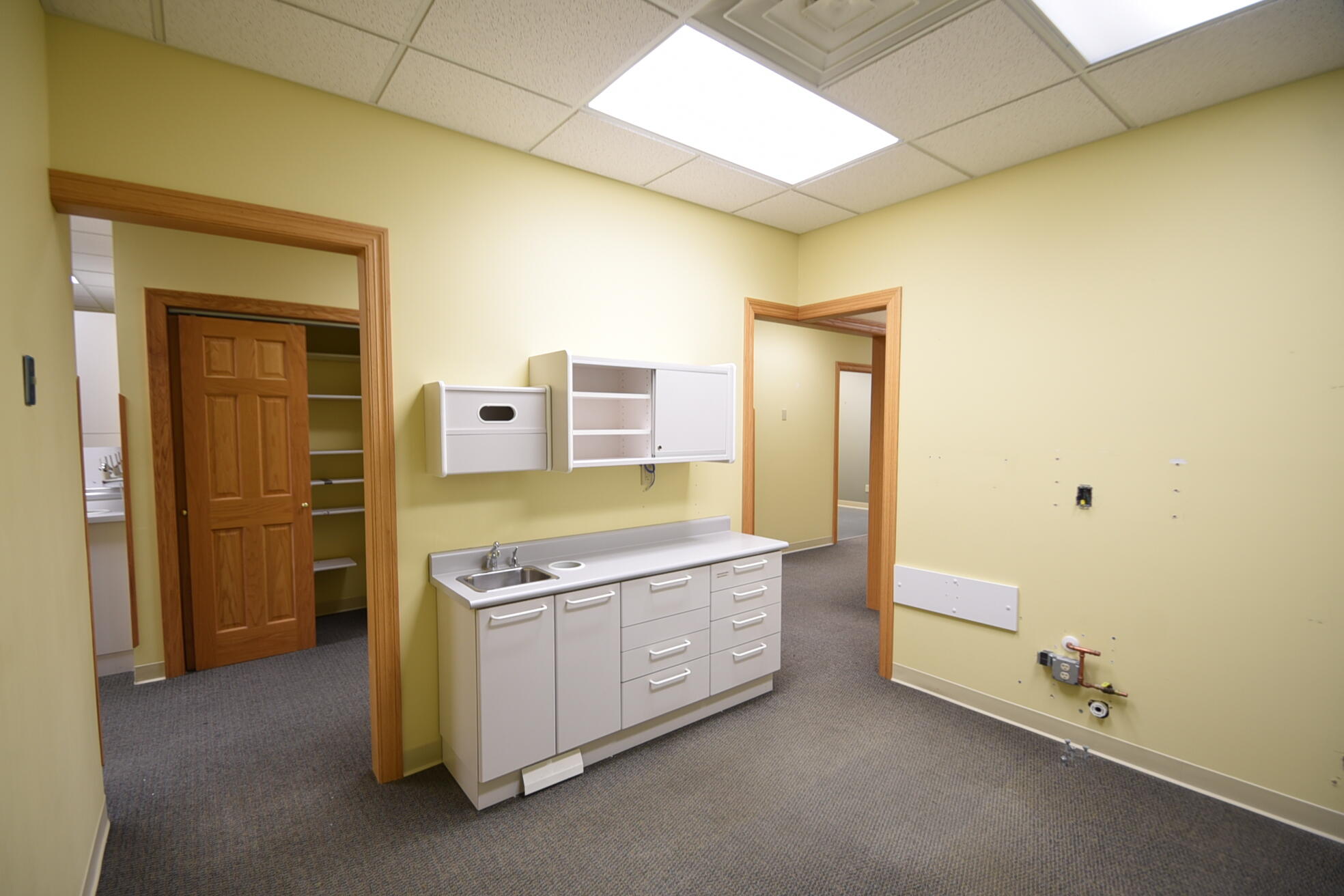 4749 Amber Valley Parkway S Property Photo 4