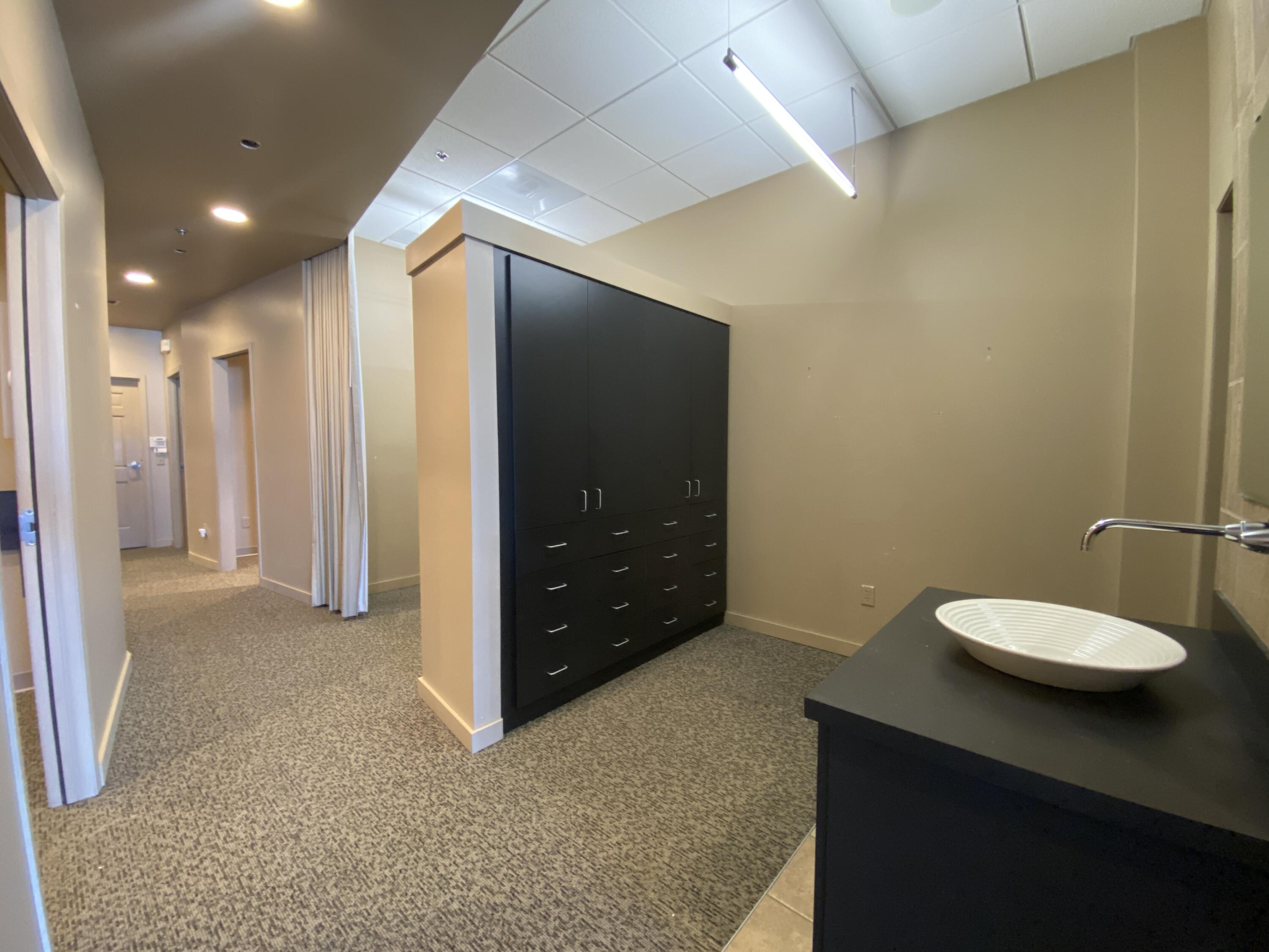 2553 Kirsten Lane S Property Photo 5