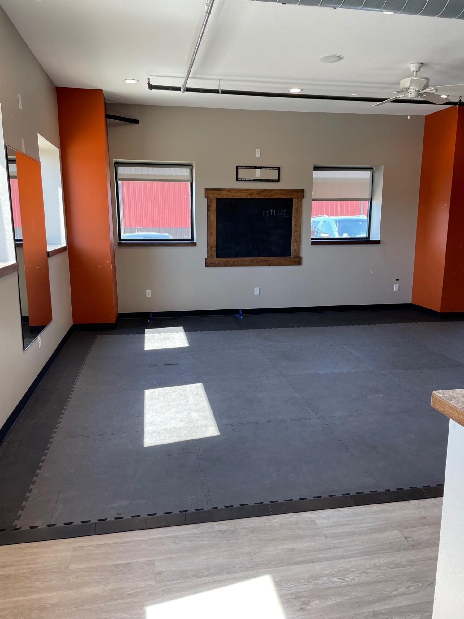 5258 51 Avenue S Property Photo 4