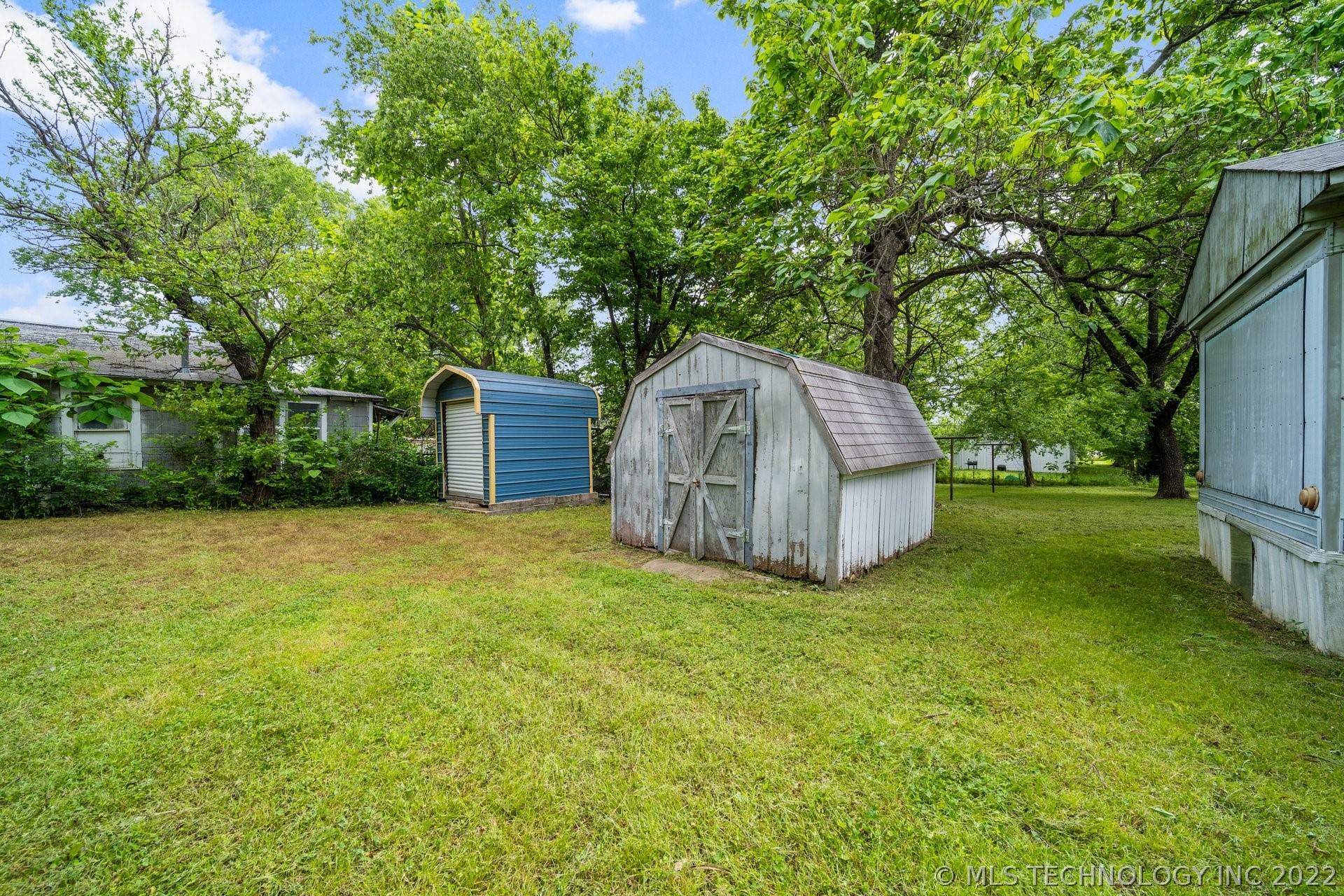 912 S Freeman Avenue Property Photo 2