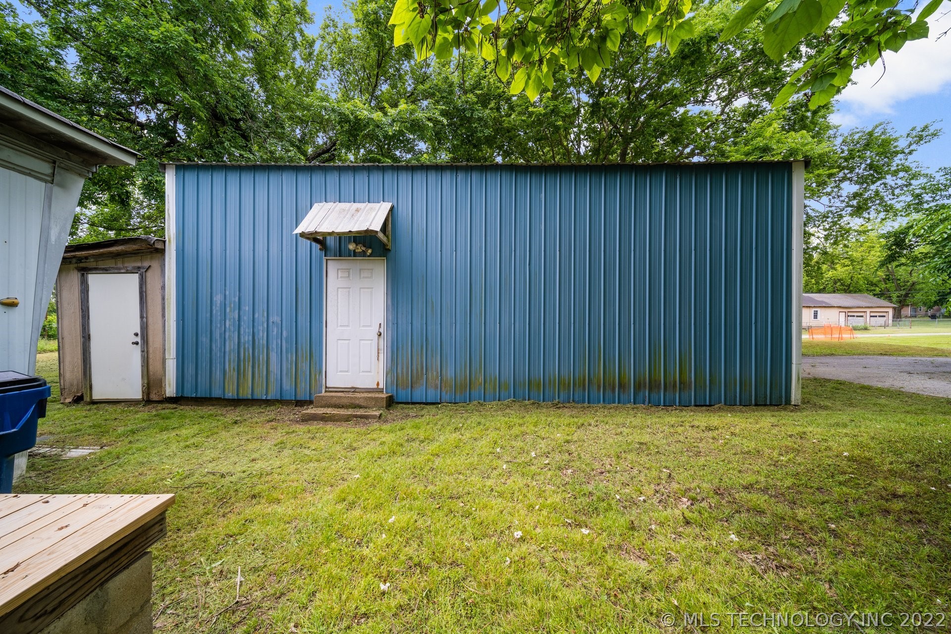 912 S Freeman Avenue Property Photo 4