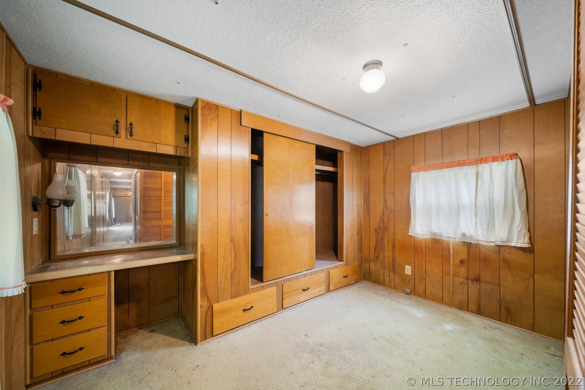 912 S Freeman Avenue Property Photo 12