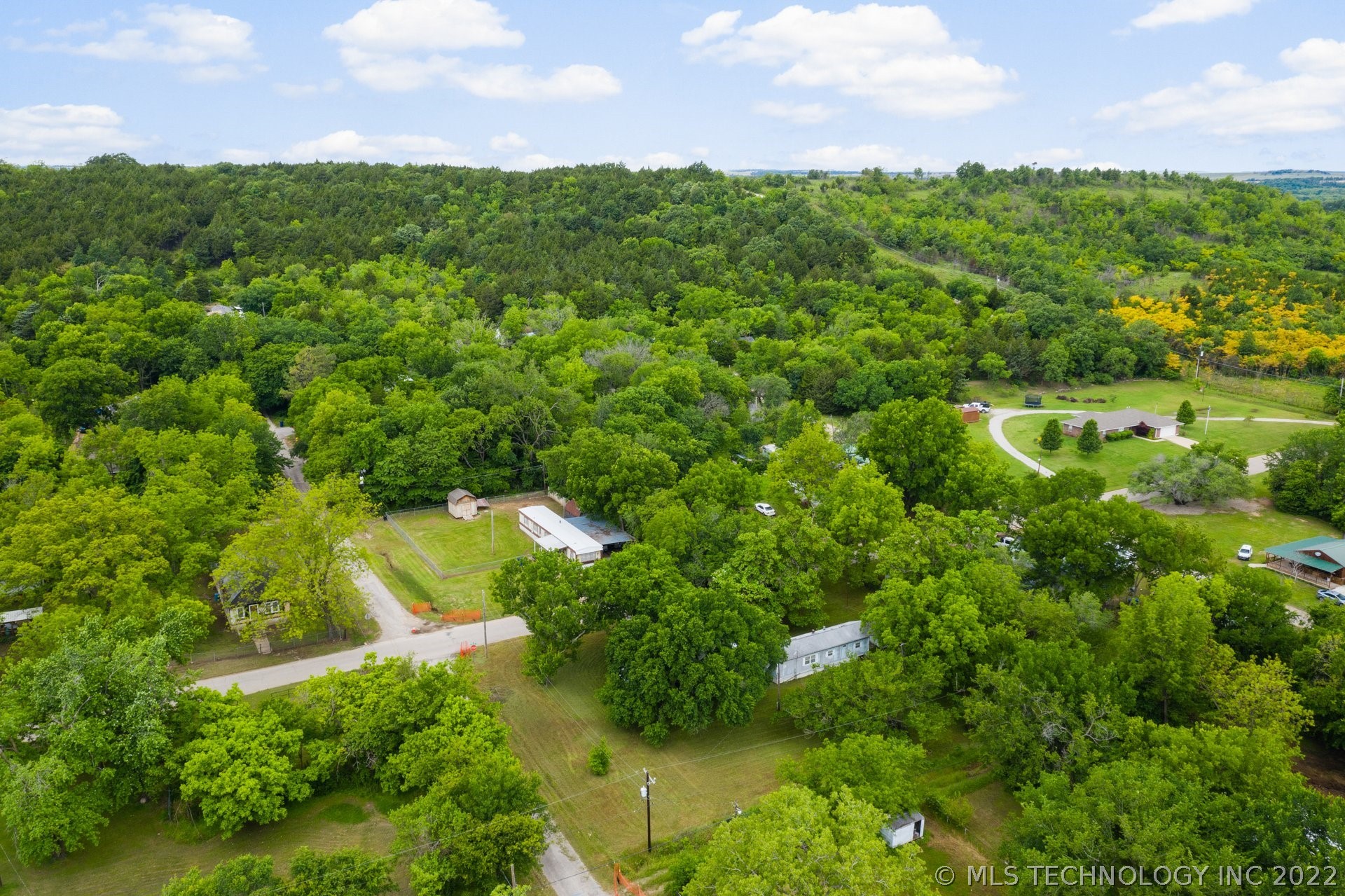 912 S Freeman Avenue Property Photo 17