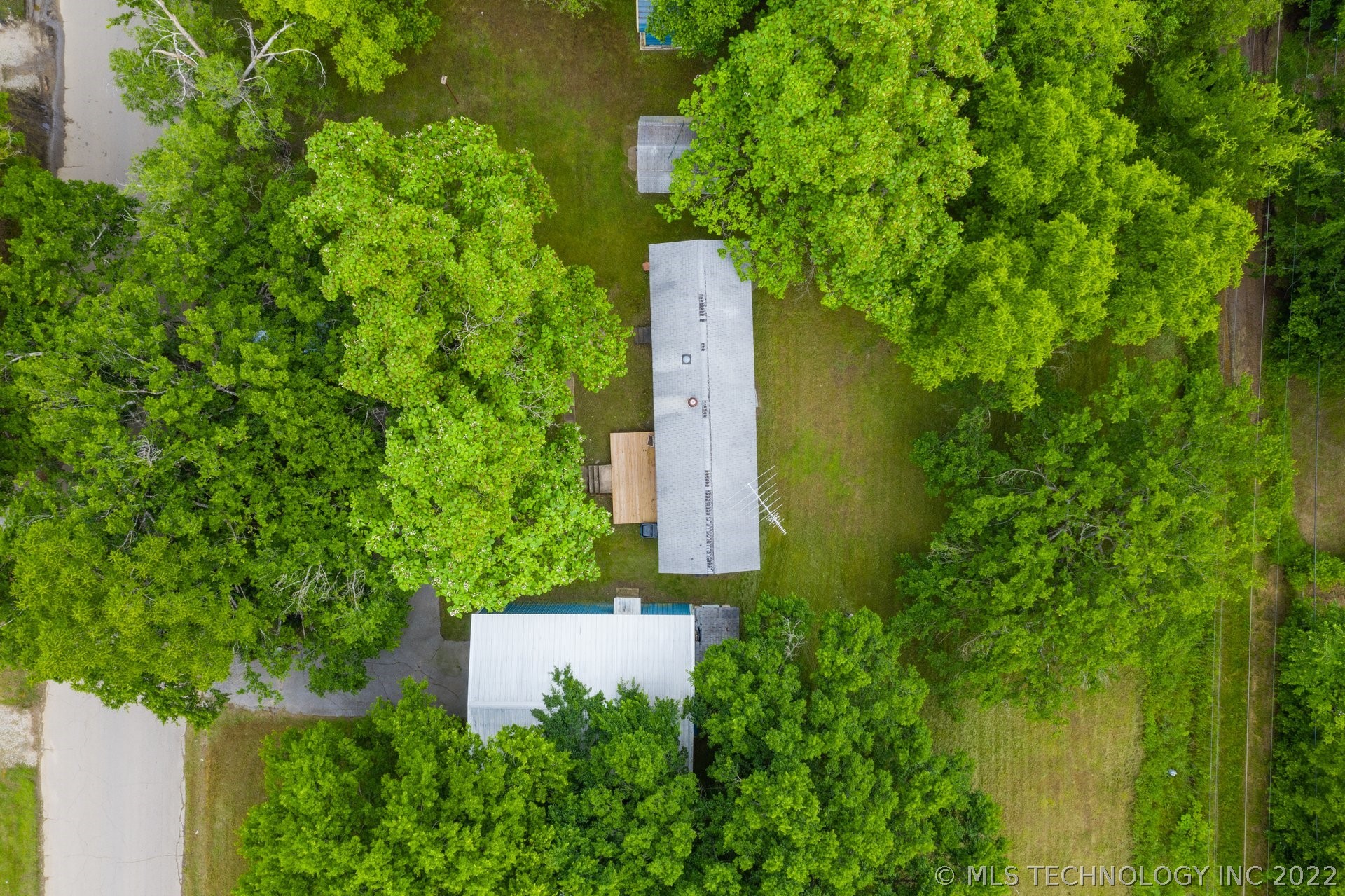 912 S Freeman Avenue Property Photo 20