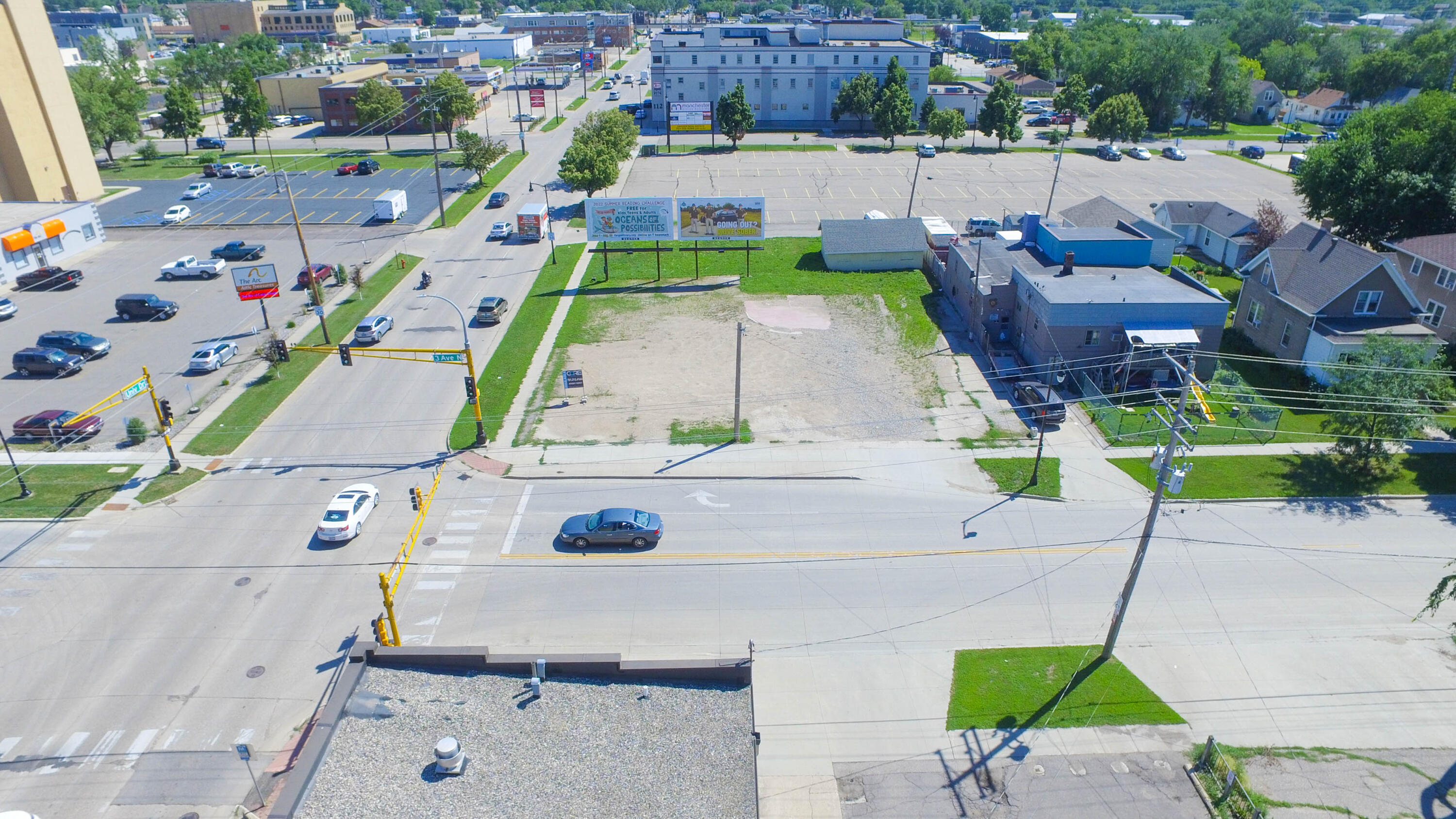 216 N University Drive Property Photo 2