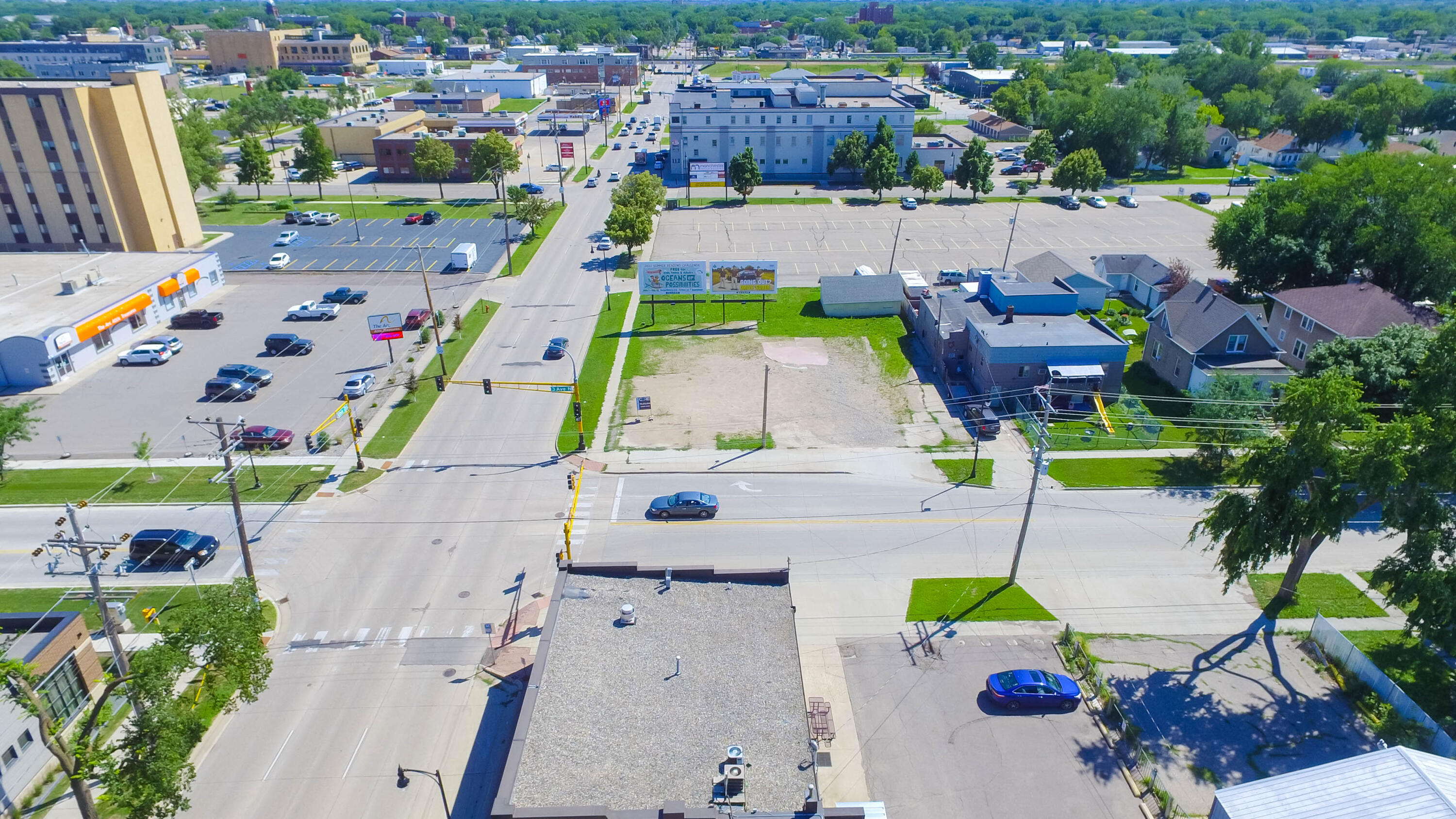 216 N University Drive Property Photo 3