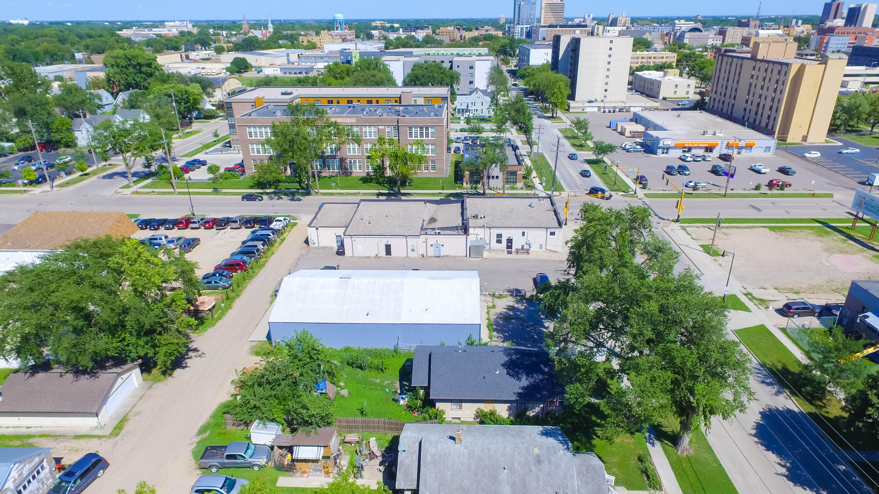 216 N University Drive Property Photo 5