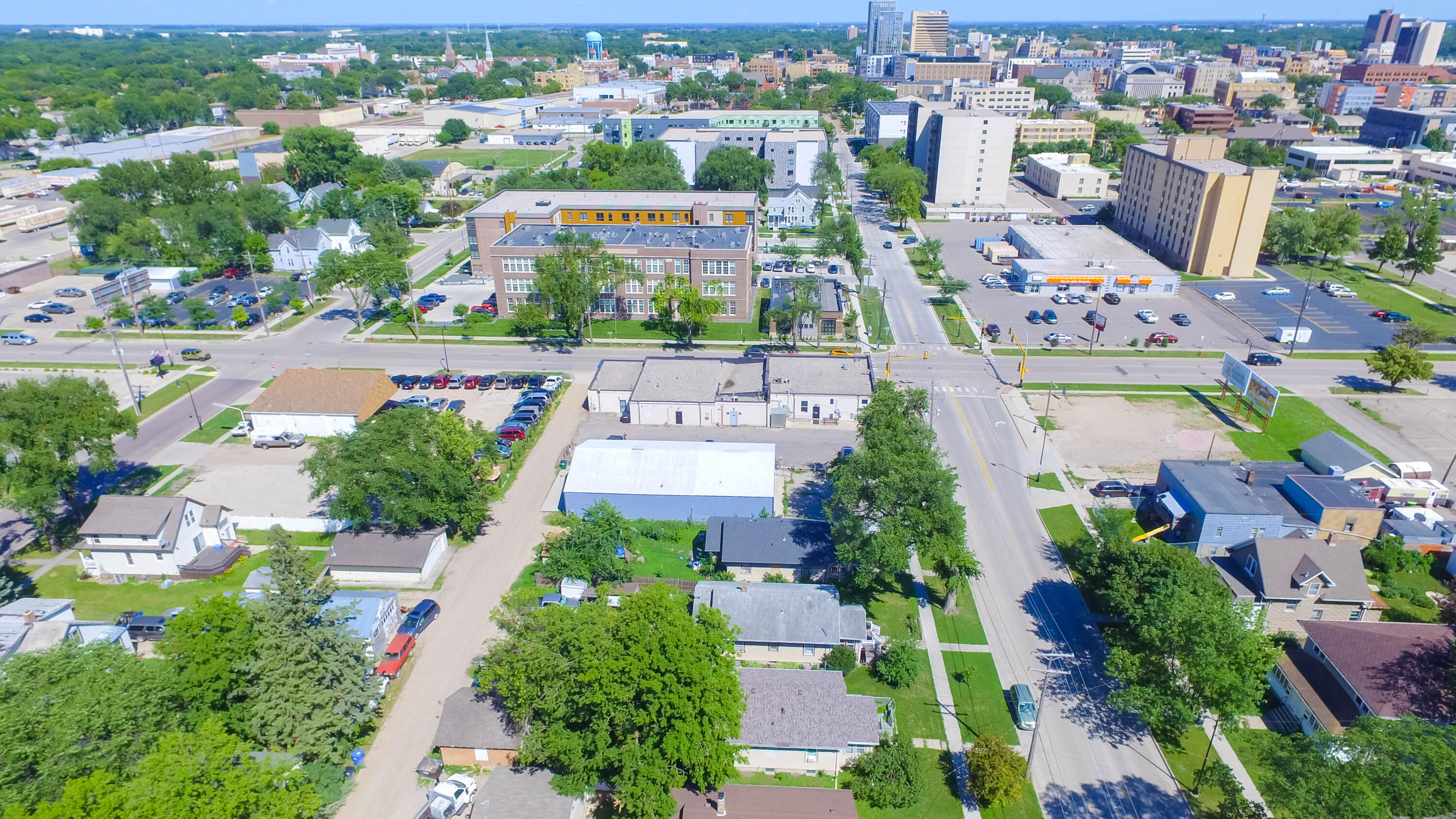 216 N University Drive Property Photo 6