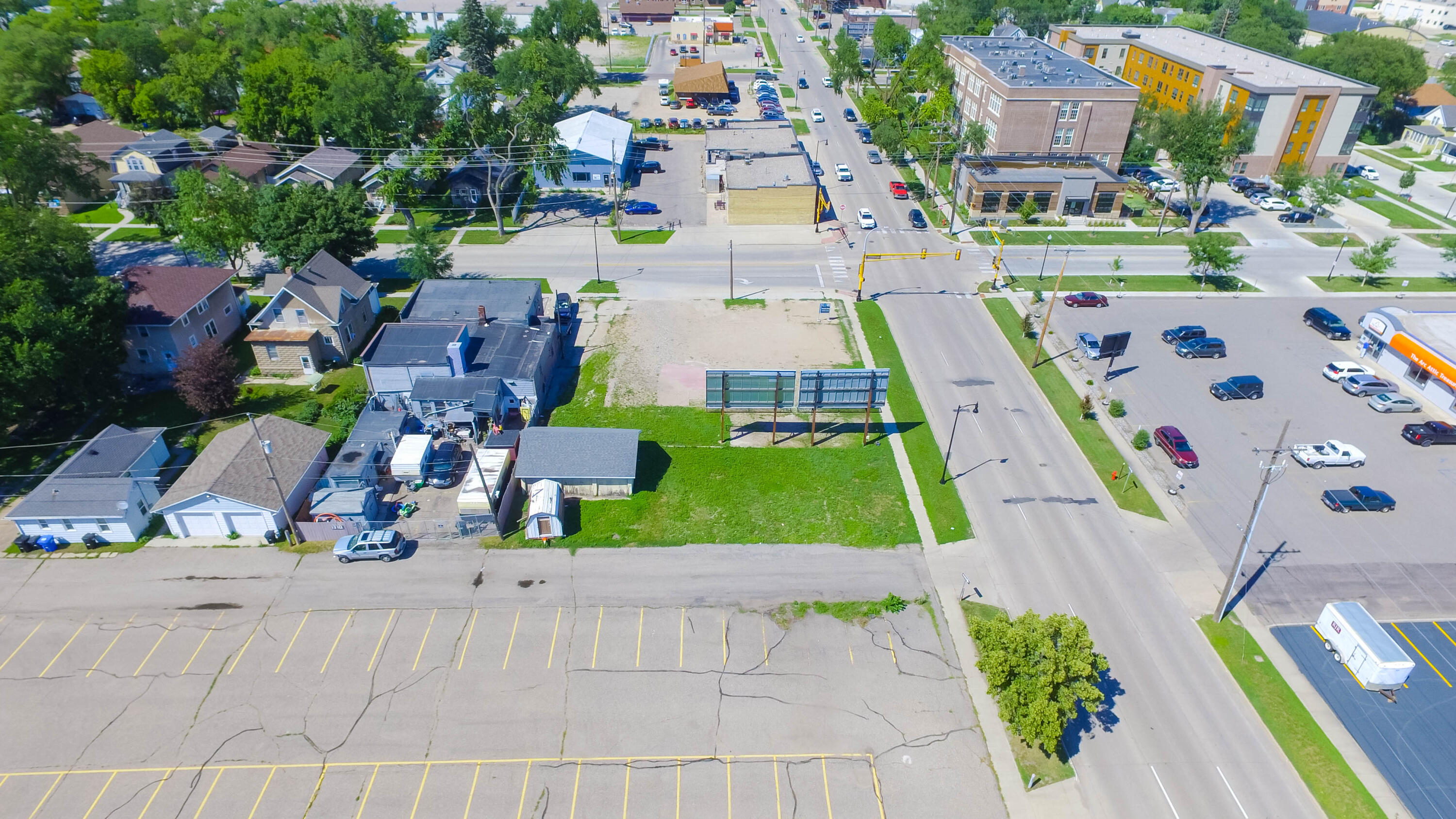 216 N University Drive Property Photo 11