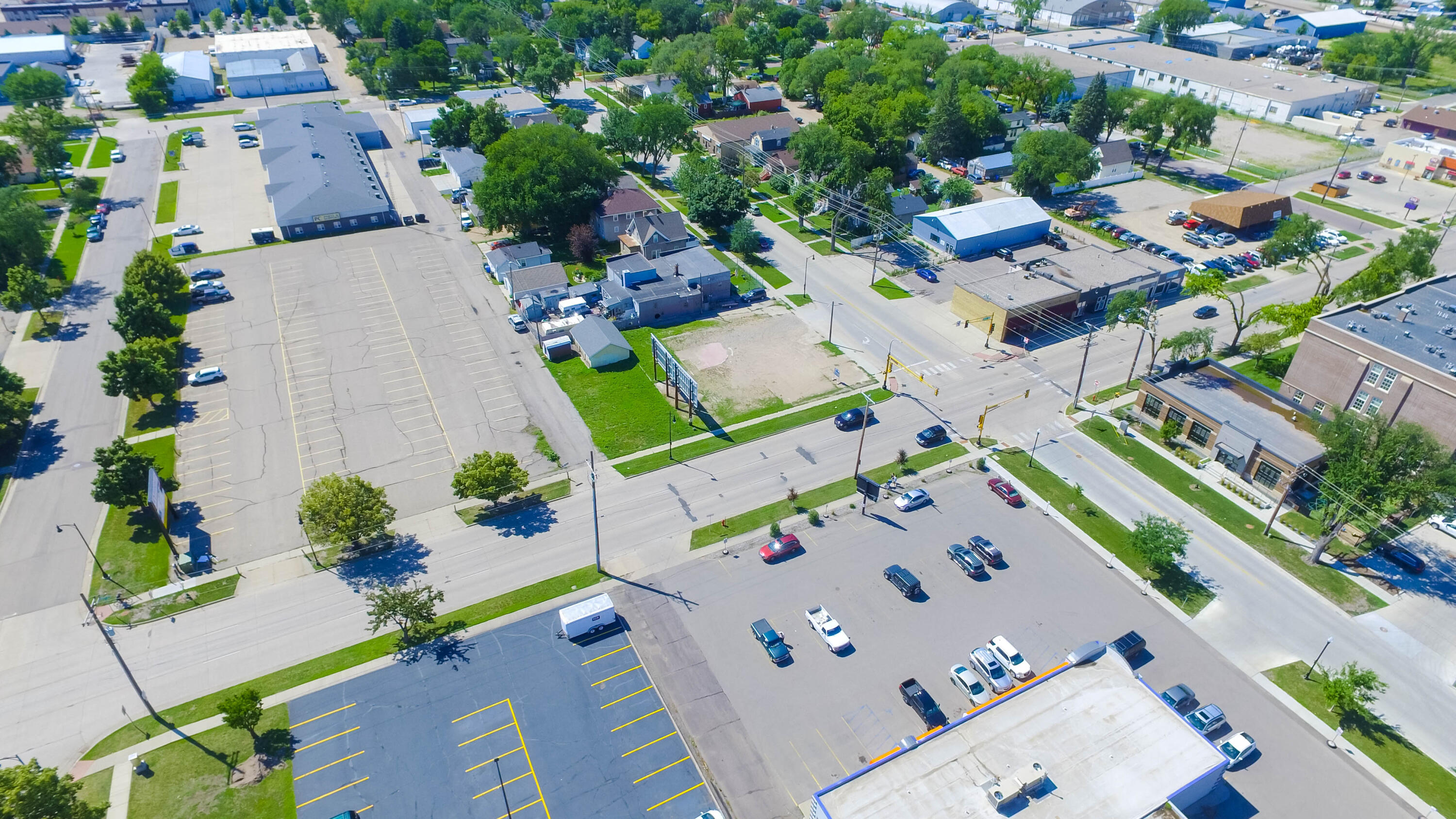 216 N University Drive Property Photo 14