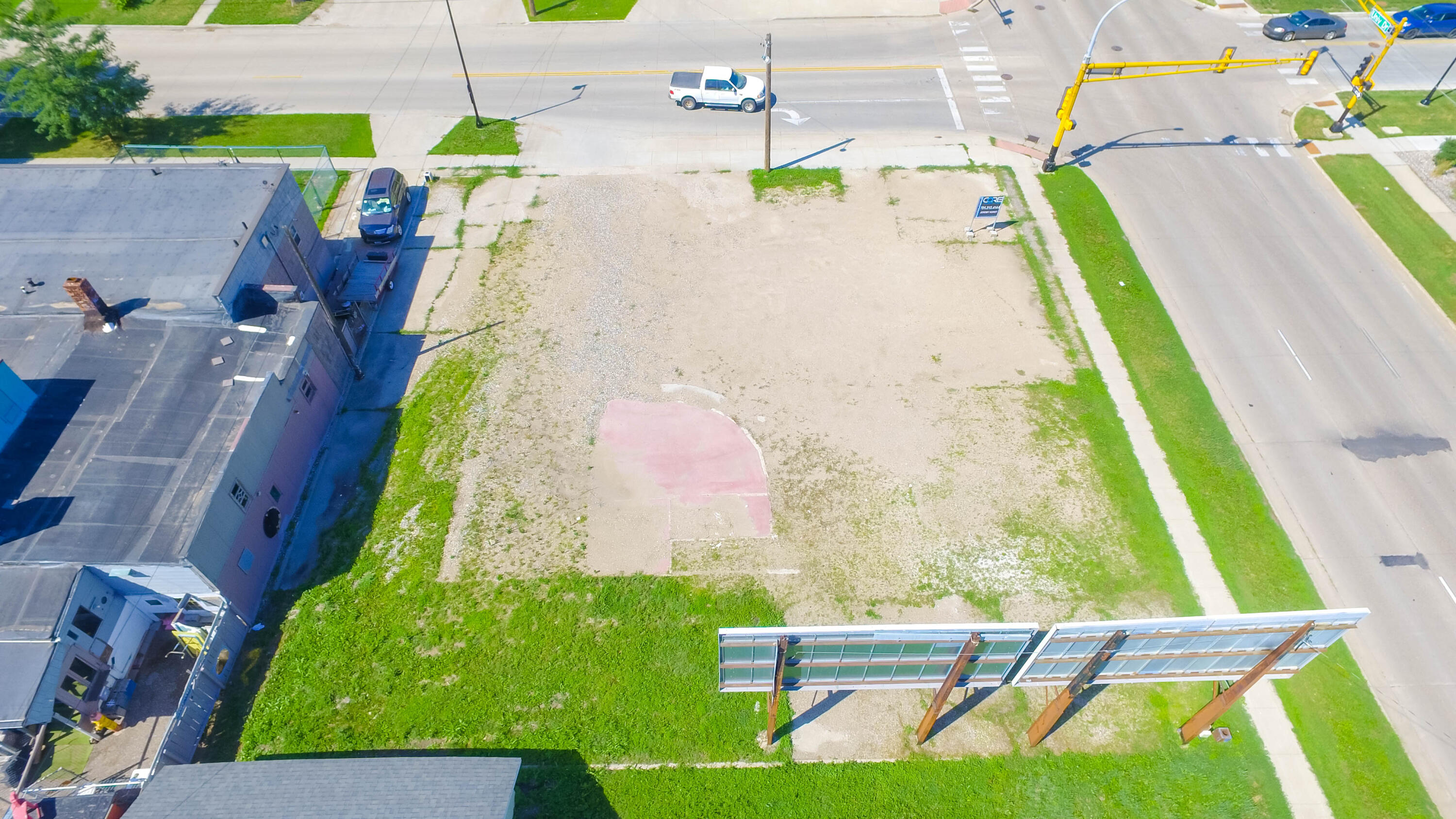 216 N University Drive Property Photo 17