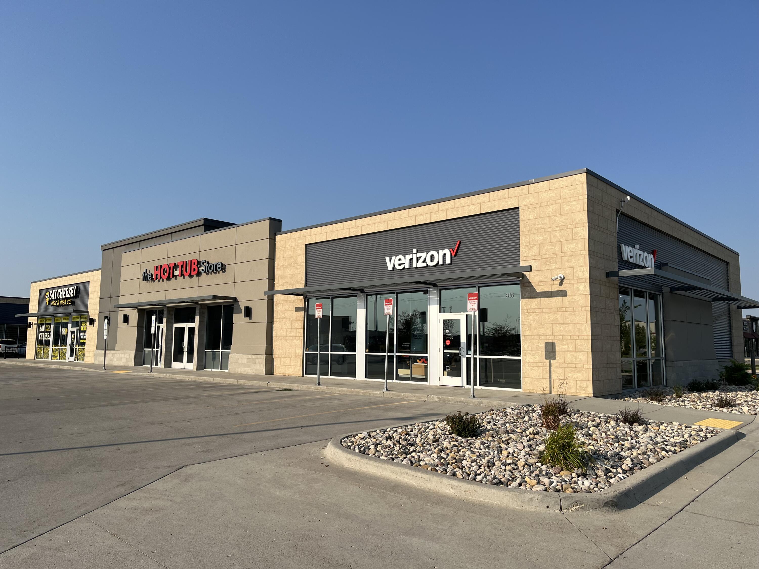 815 23rd Avenue E Property Photo 1