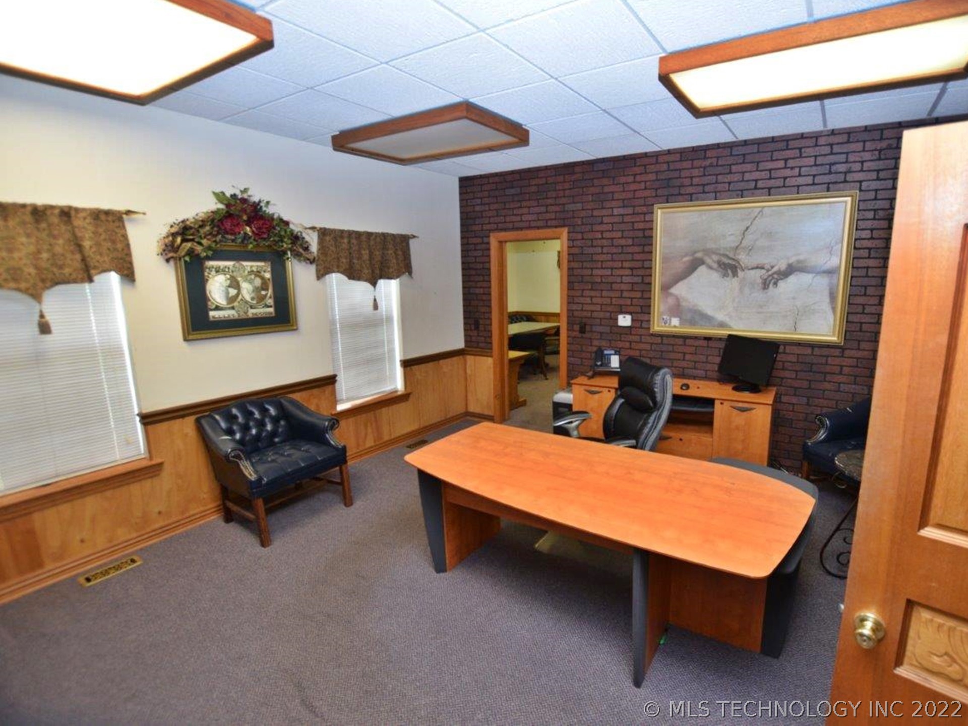 400 W Division Street Property Photo 18