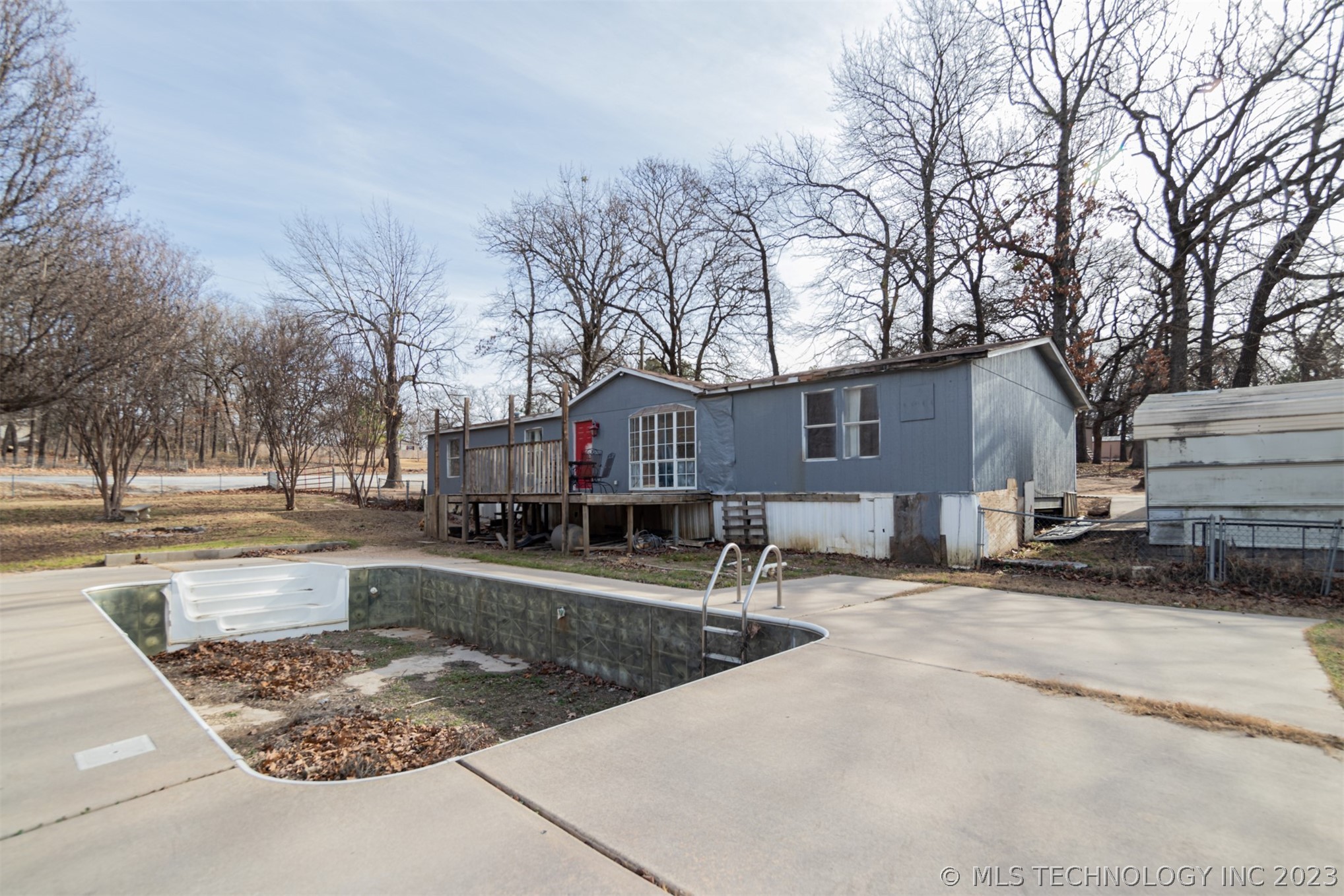 219 Mistletoe Lane Property Photo 4