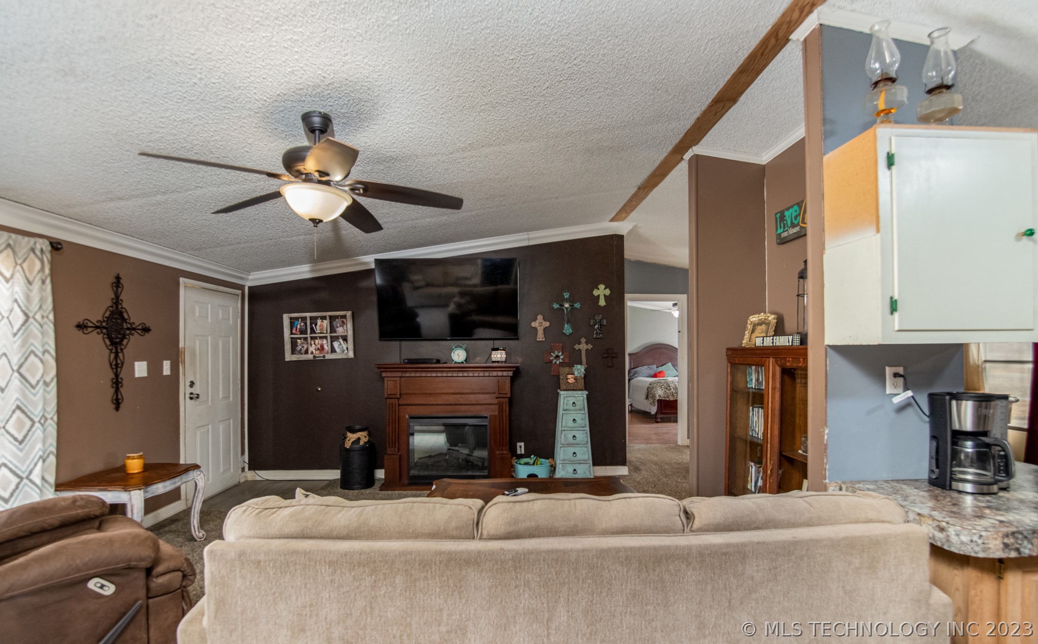 219 Mistletoe Lane Property Photo 7