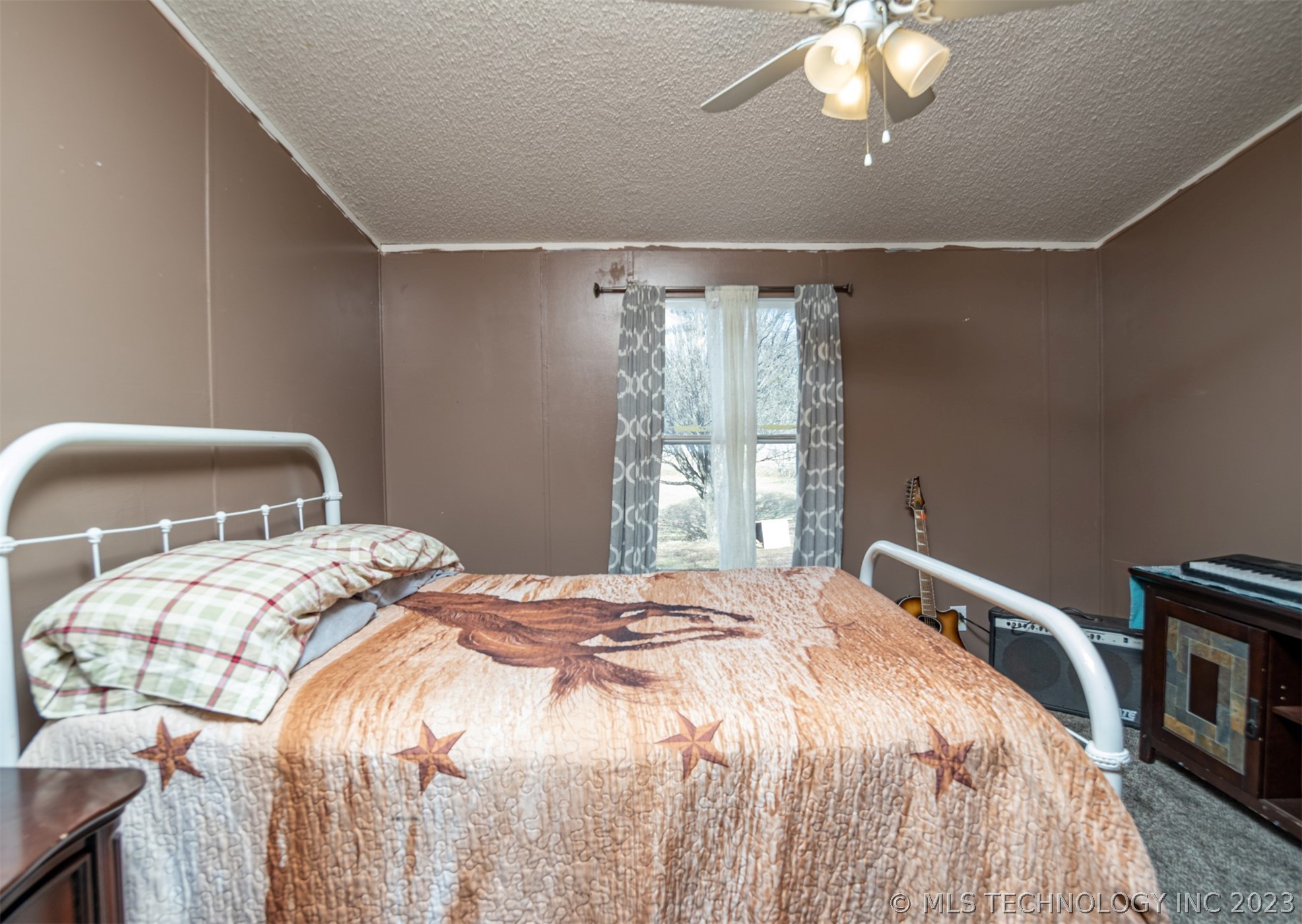 219 Mistletoe Lane Property Photo 15