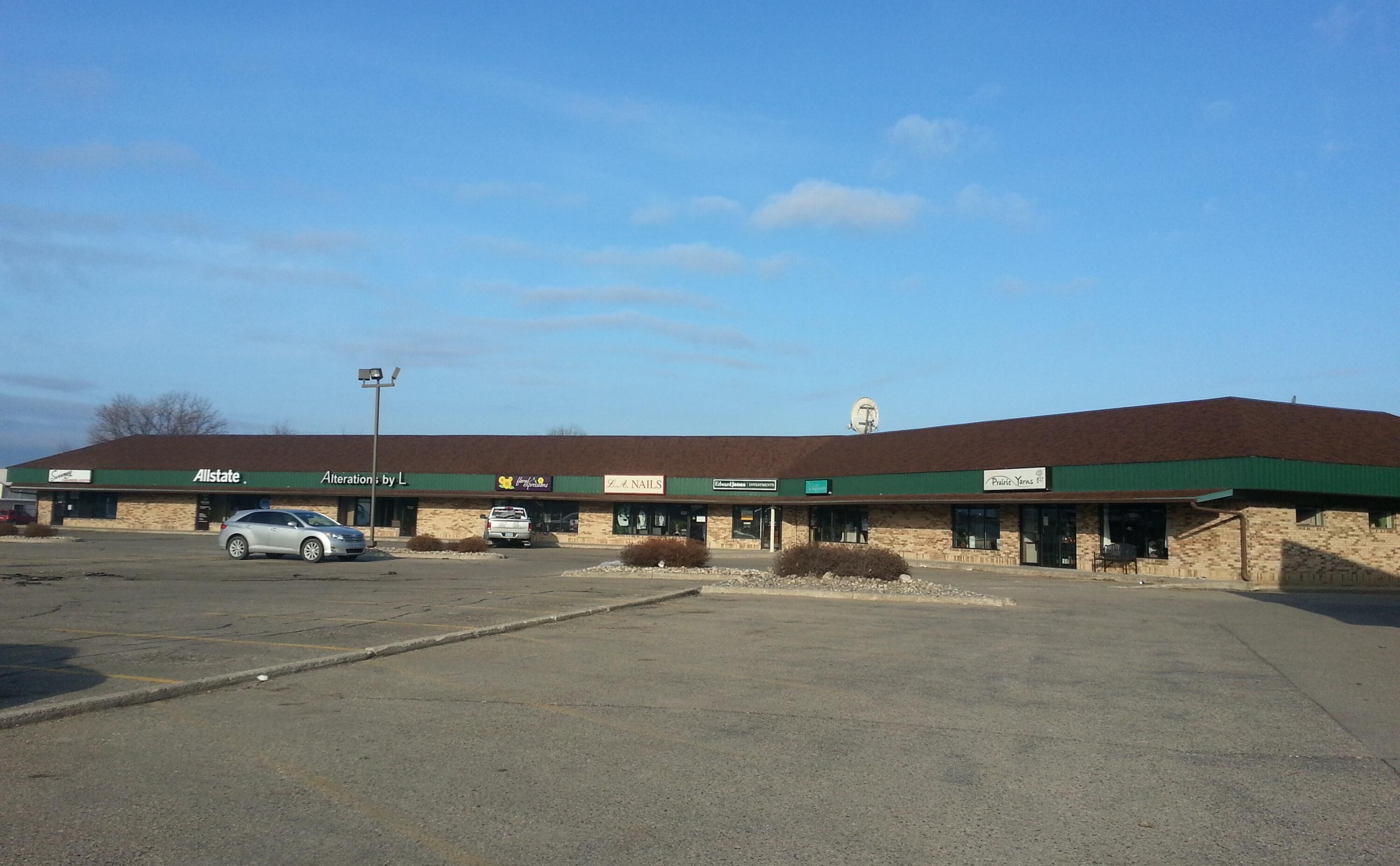 2621 S University Drive Property Photo 1