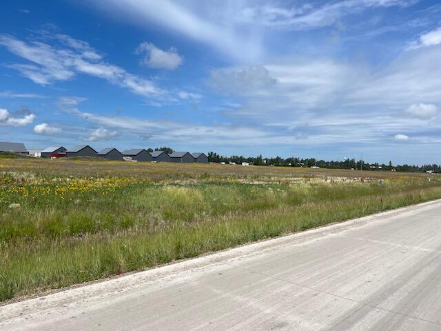 1025 5th Street E Property Photo 1