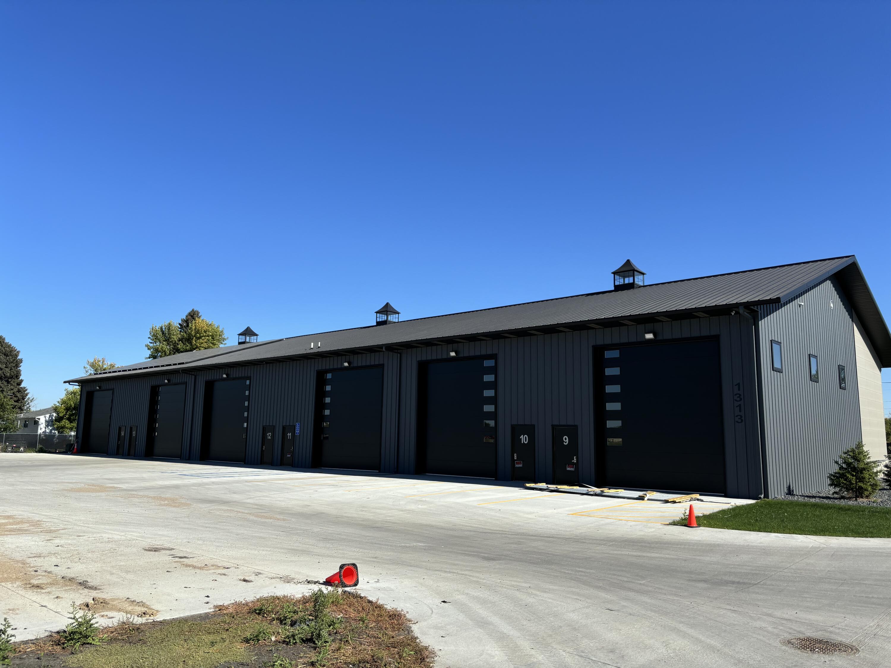 1301 Main Avenue Se Property Photo 6