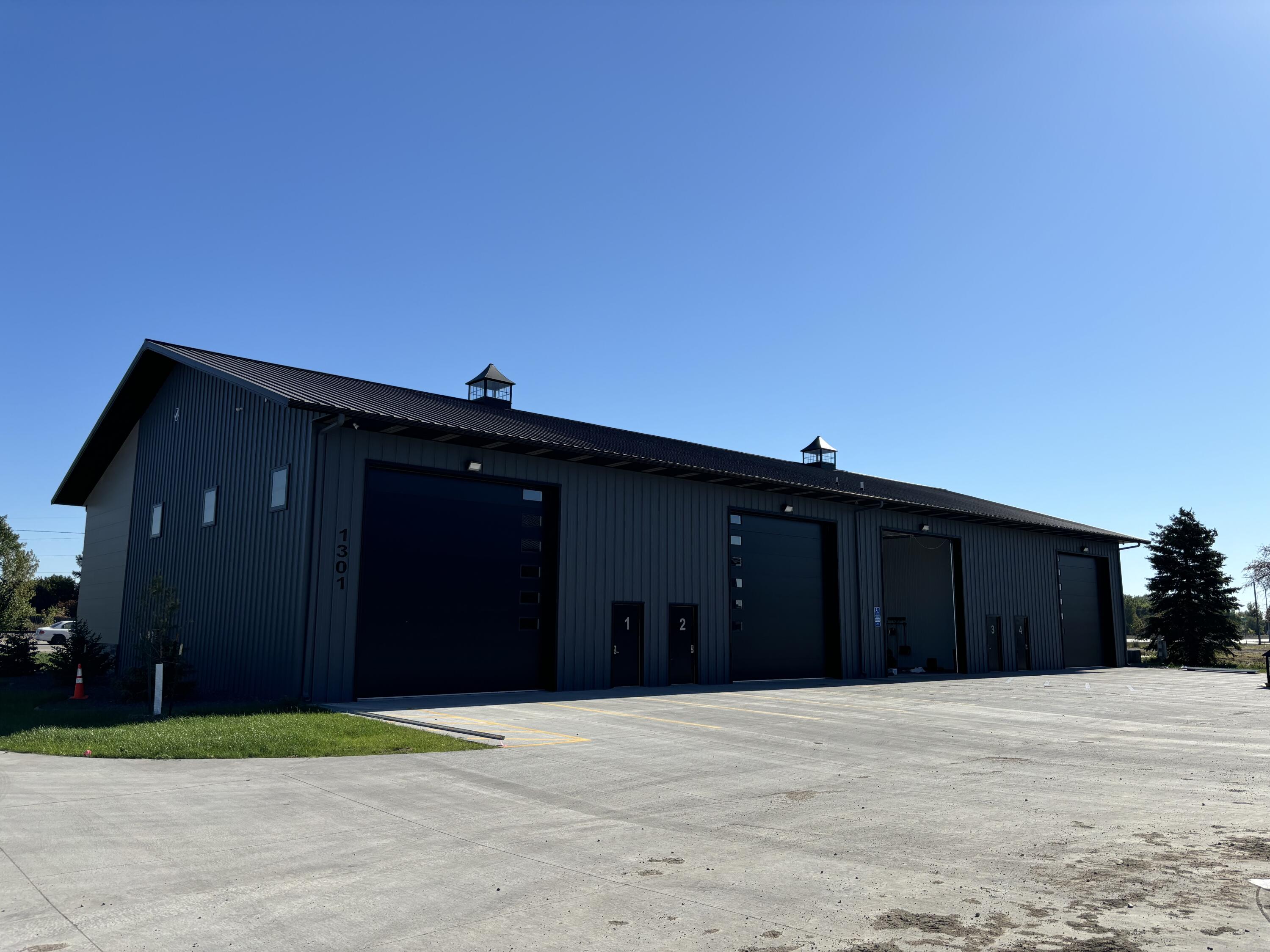 1301 Main Avenue Se Property Photo 7