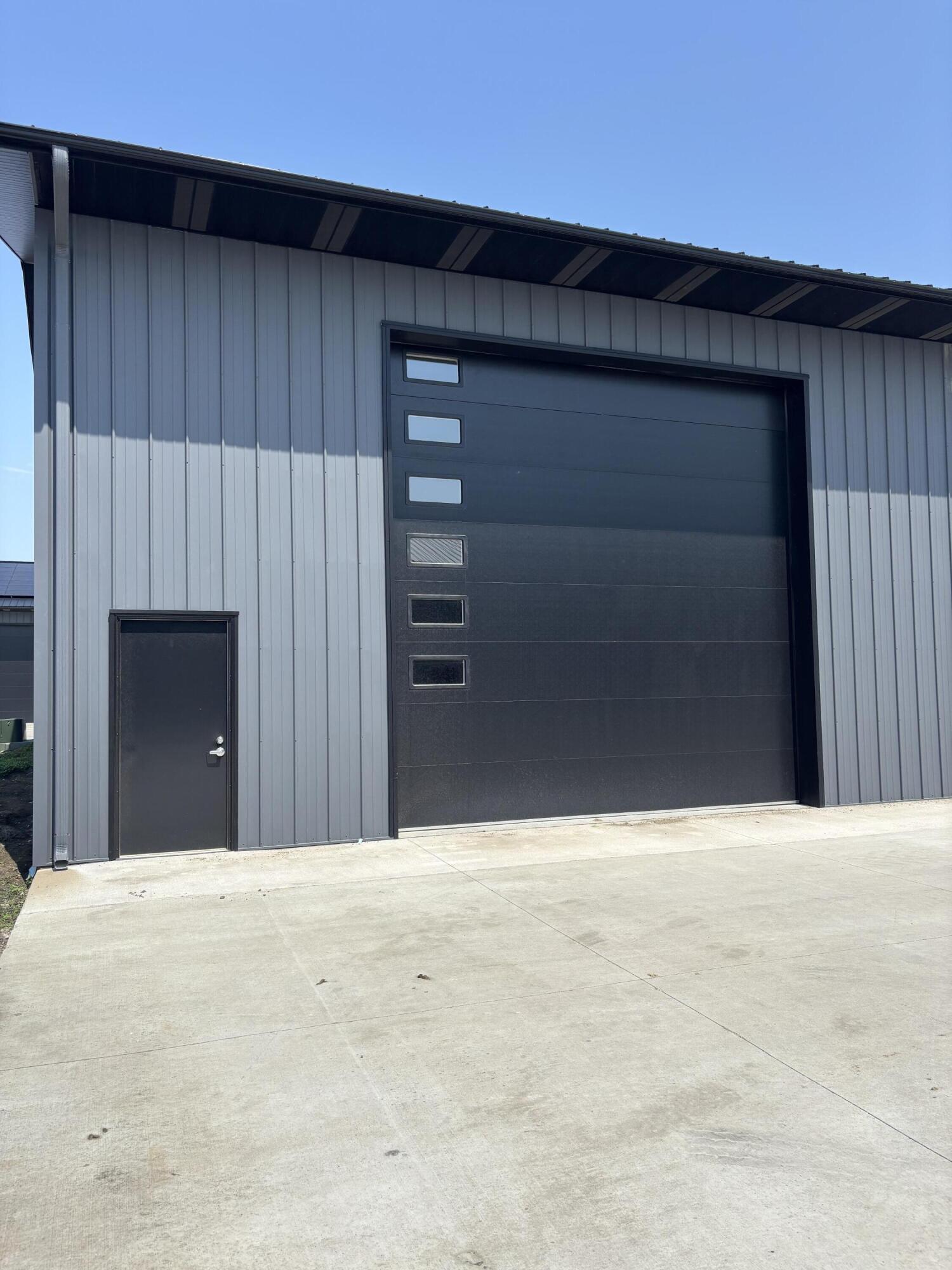 1301 Main Avenue Se Property Photo 14