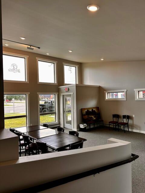 201 1st St E Property Photo 7