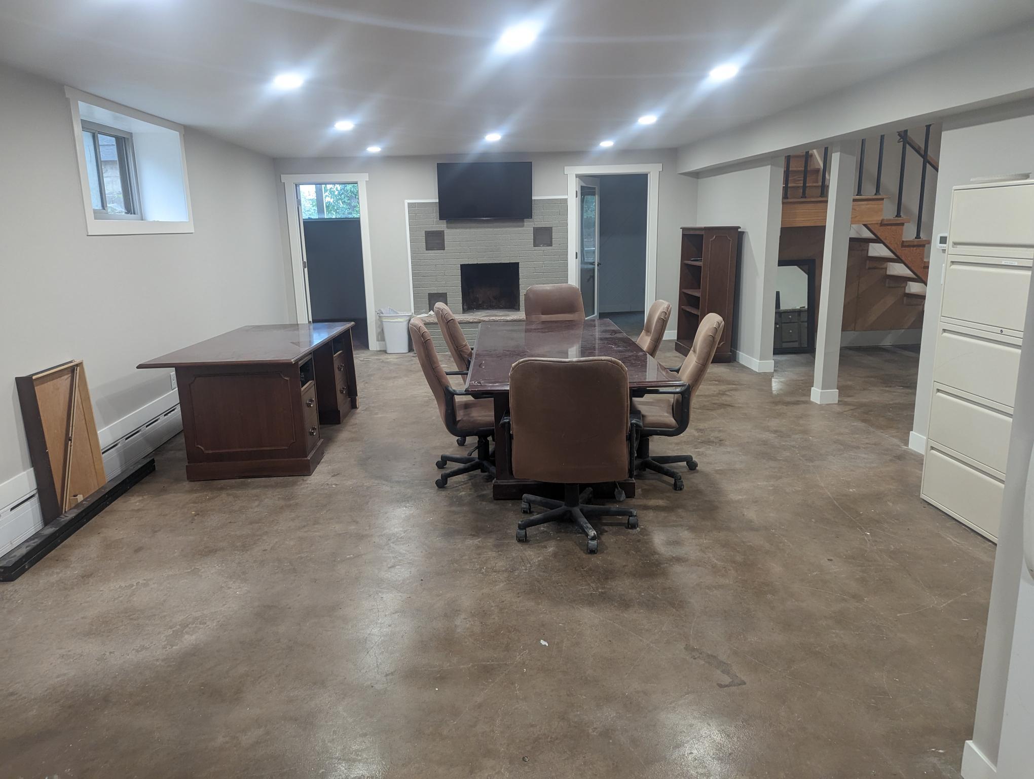 201 1st St E Property Photo 11