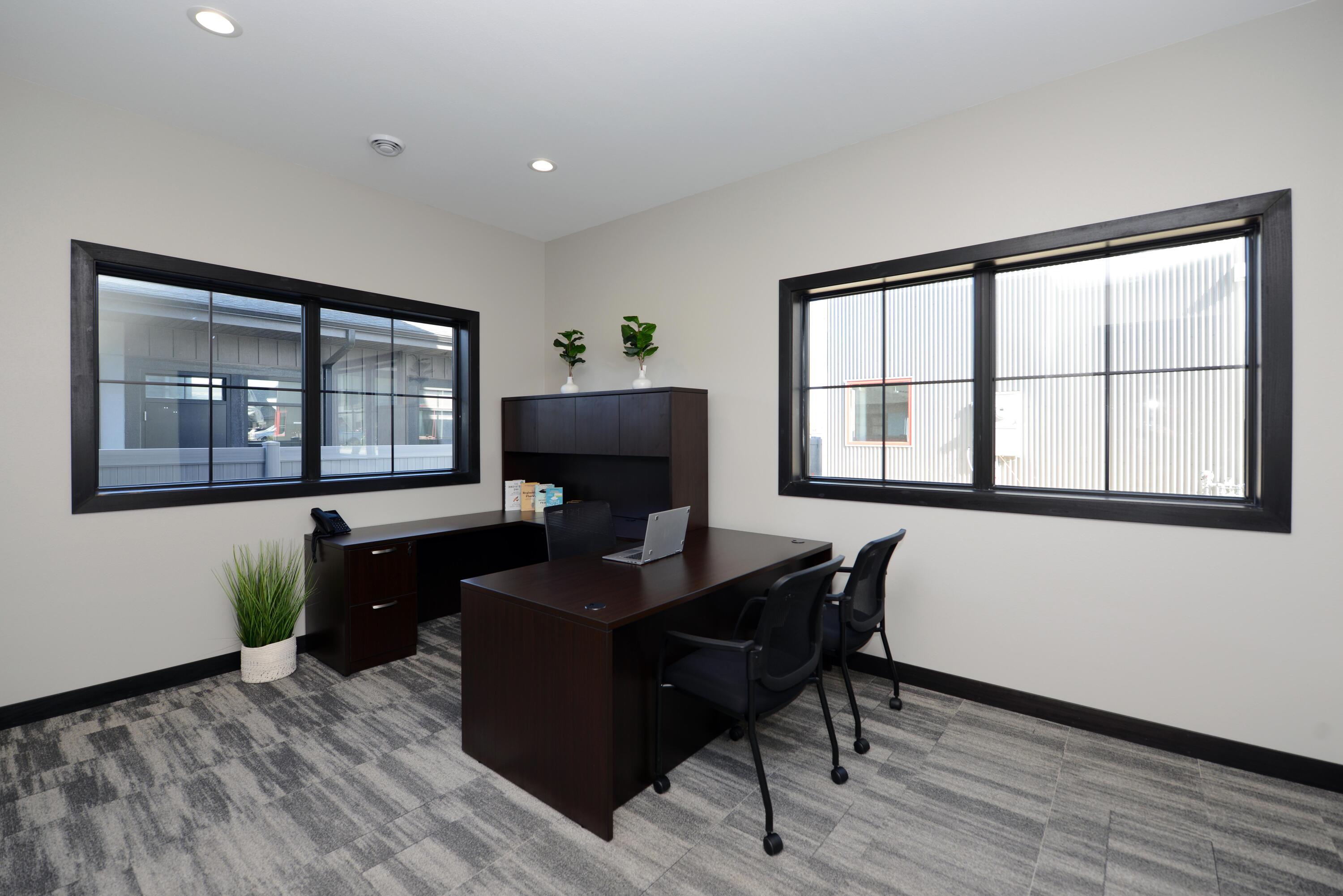 530 Oak Ridge Way Way E Property Photo 2