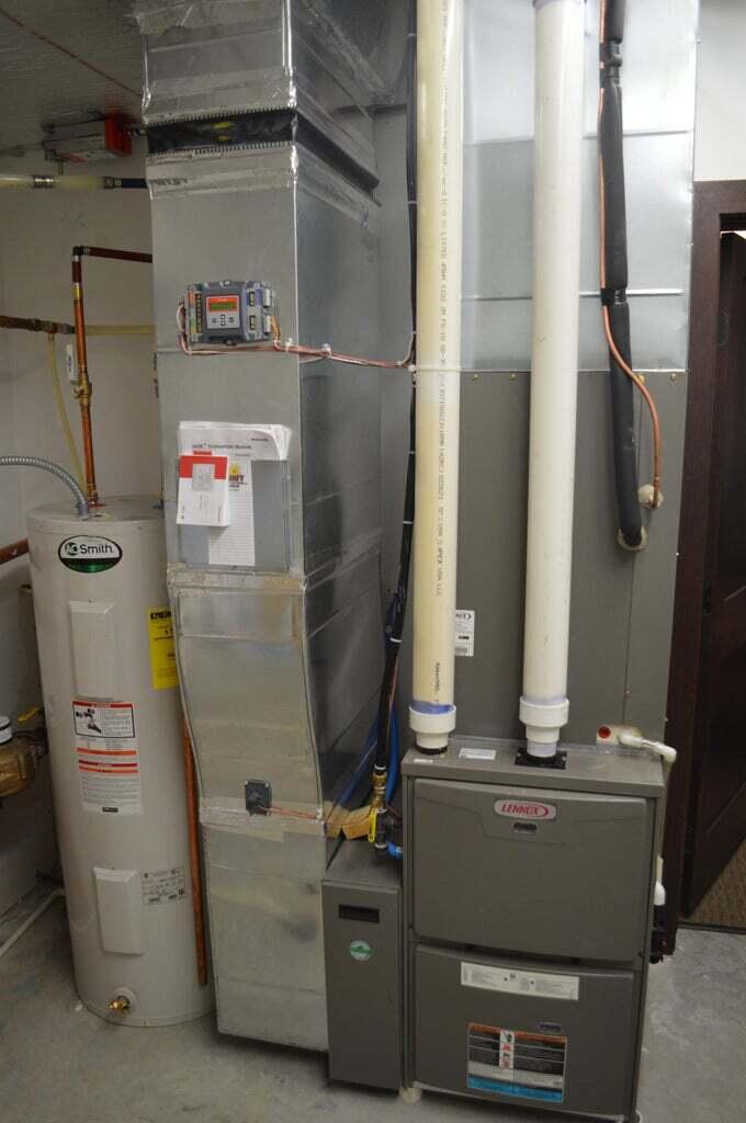 2528 Main Avenue W Property Photo 19