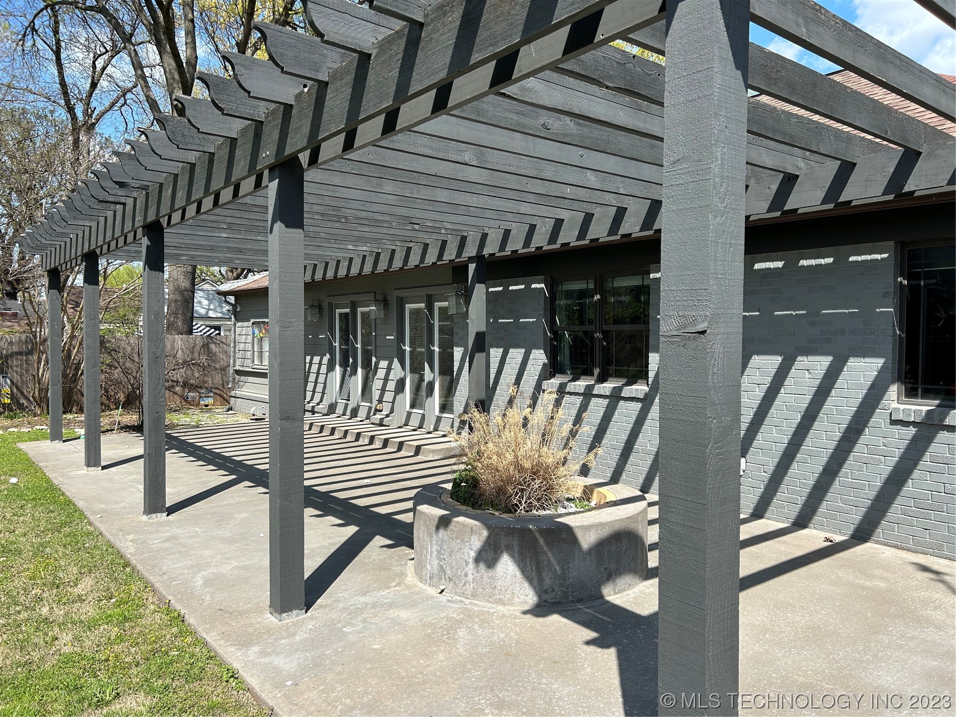 3026 S Boston Place Property Photo 3