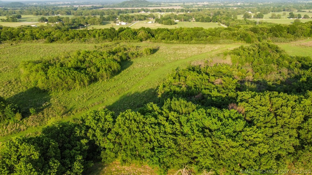 0000 S 4100 Road Property Photo 10