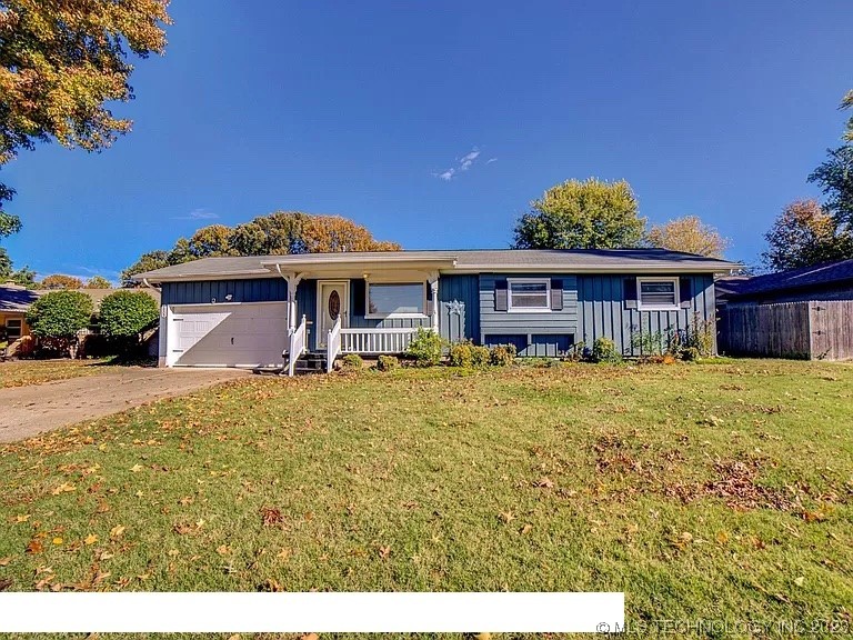 1809 S Elm Avenue Property Photo 1