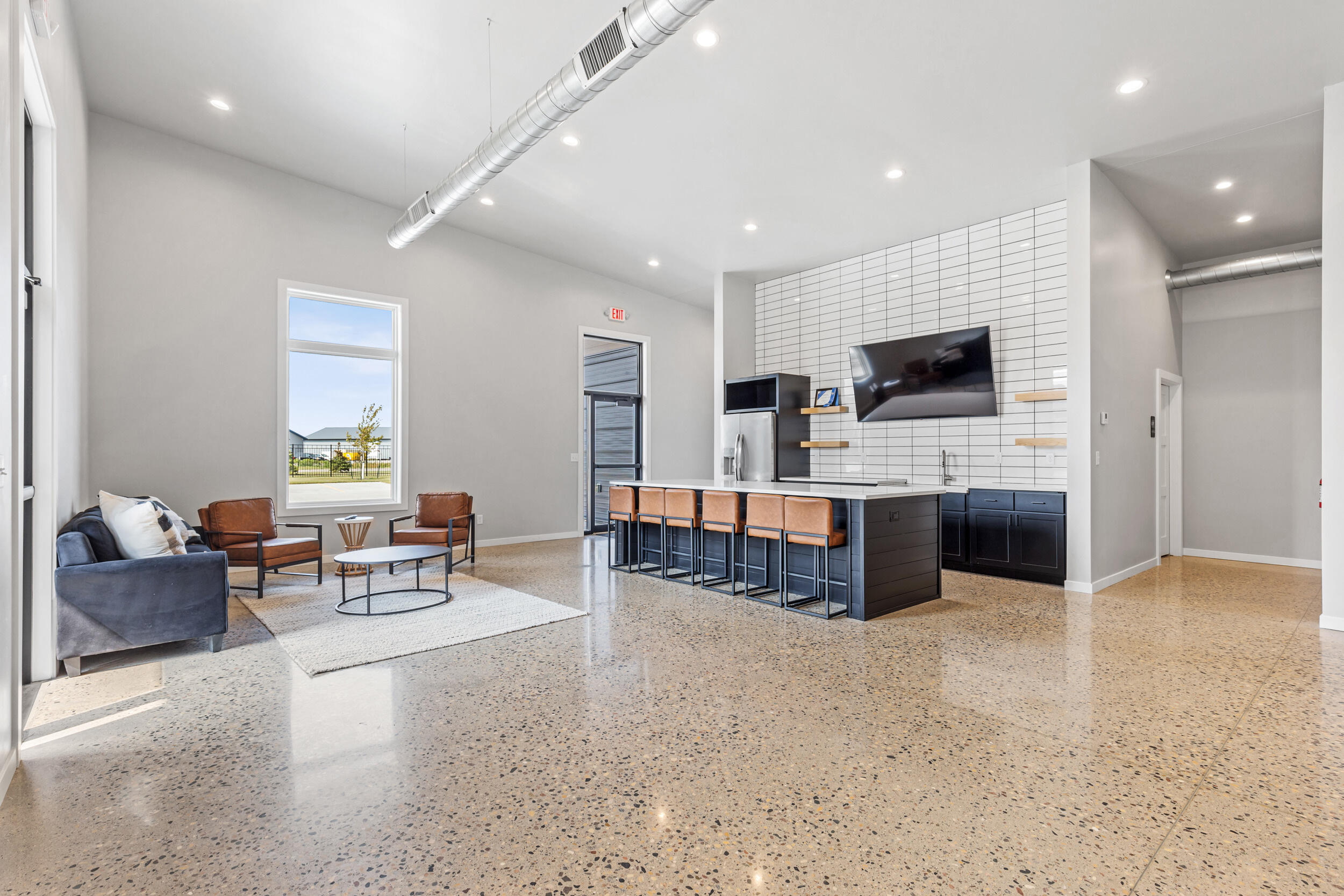 9782 39th Street S Property Photo 4