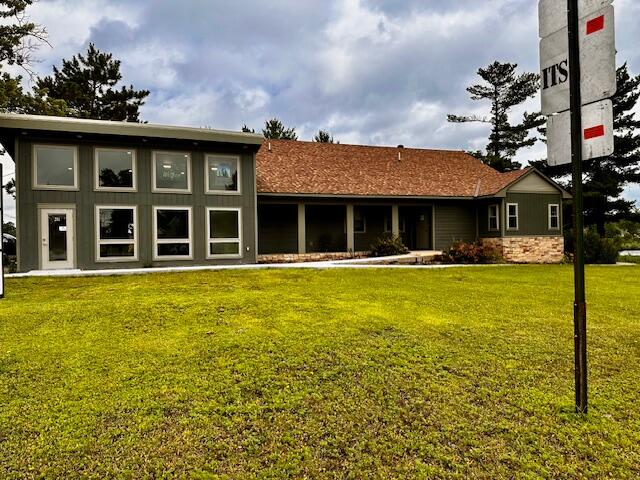 201 1st St E Property Photo 1