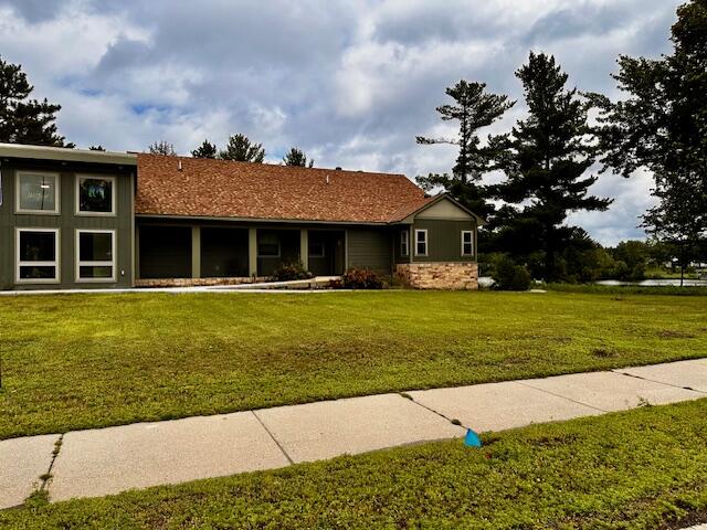 201 1st St E Property Photo 2