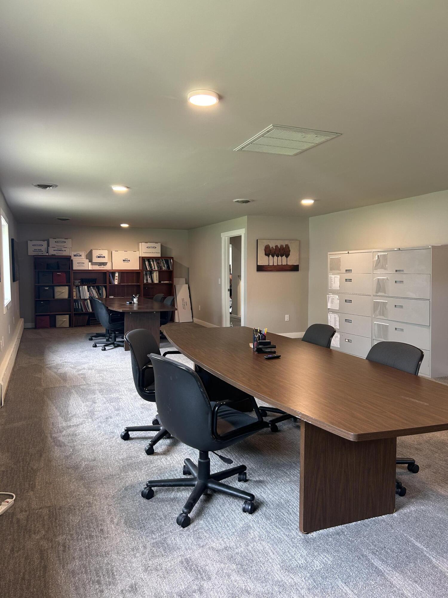 201 1st St E Property Photo 10