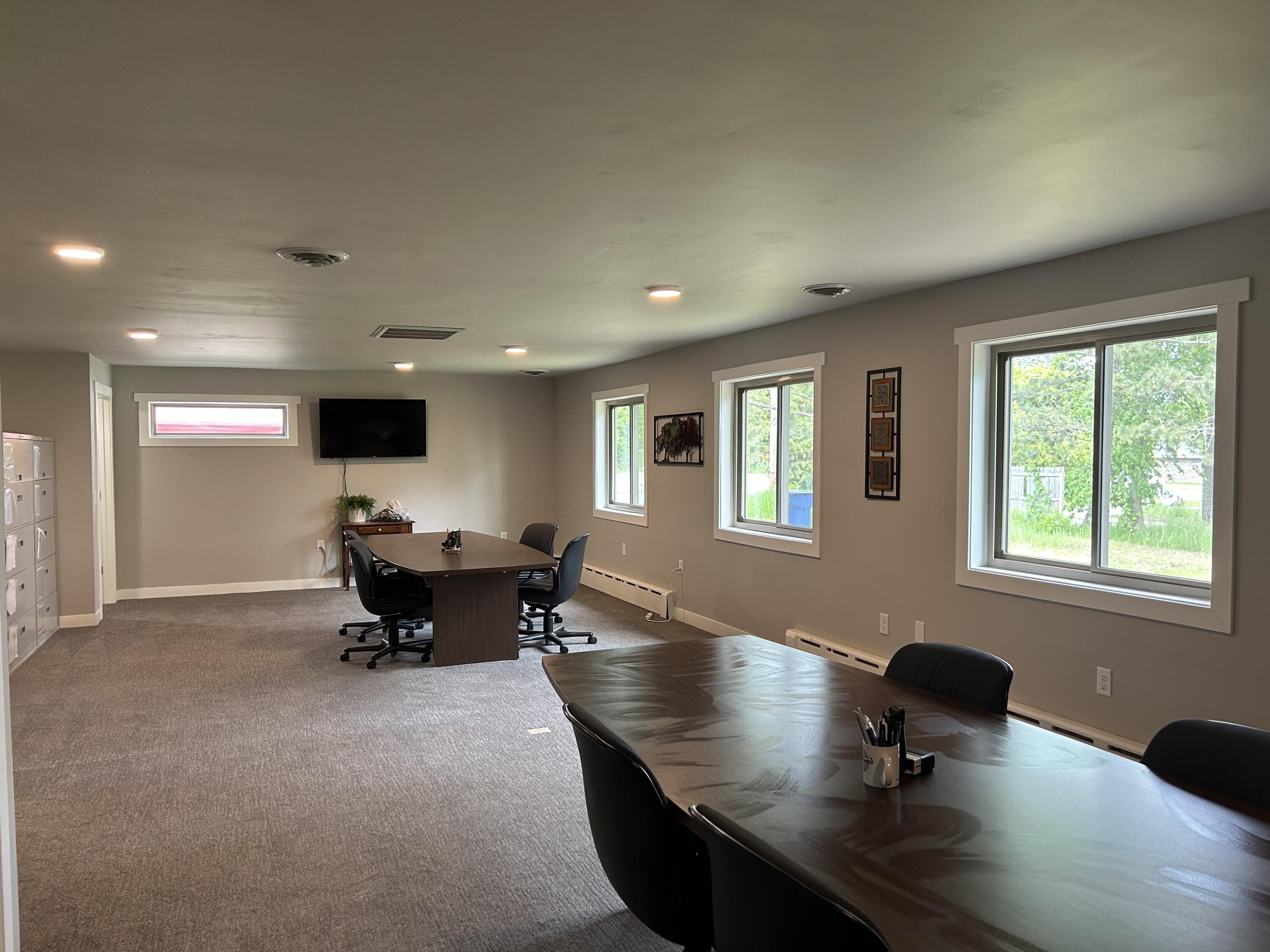 201 1st St E Property Photo 15