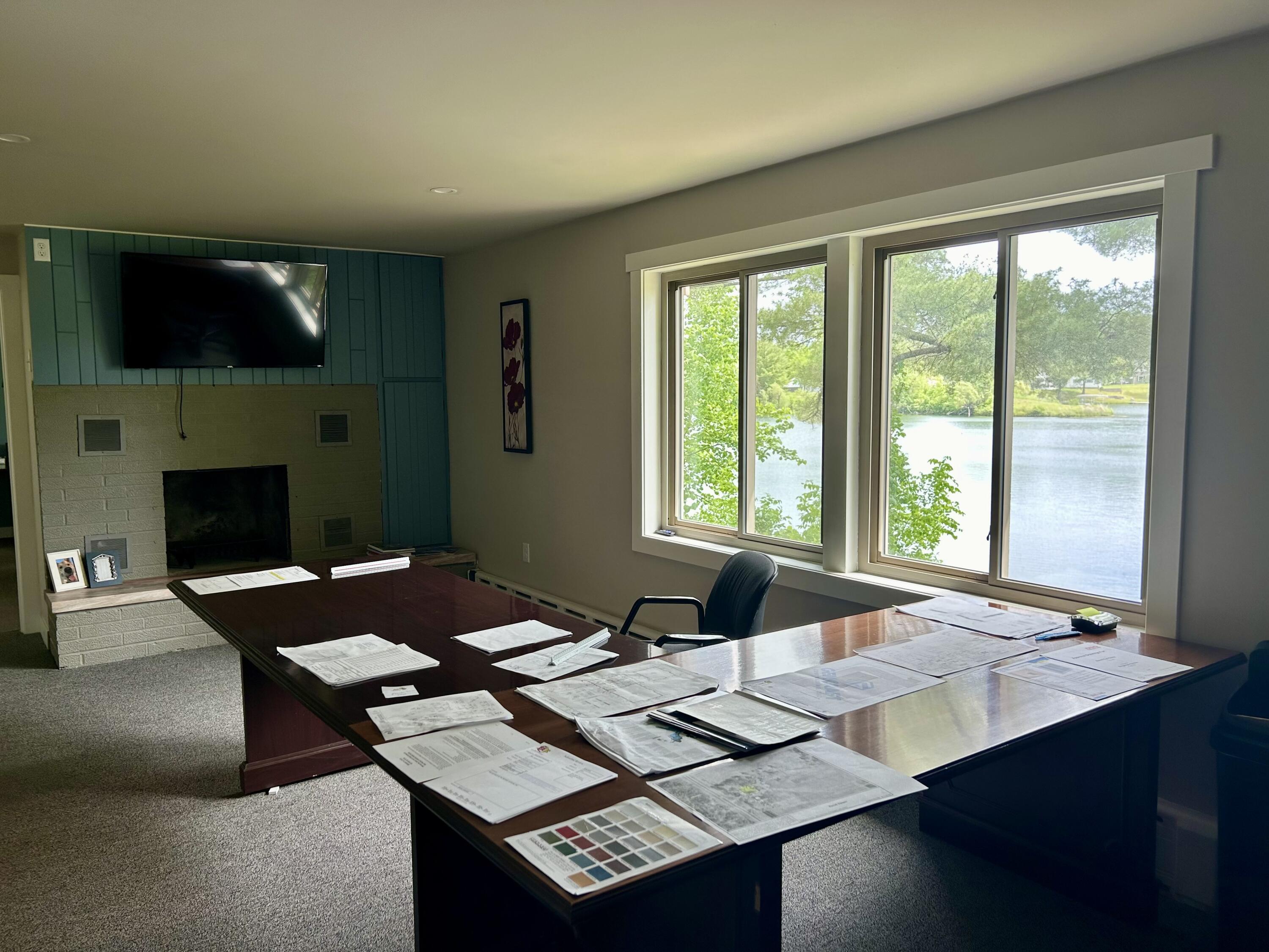 201 1st St E Property Photo 21