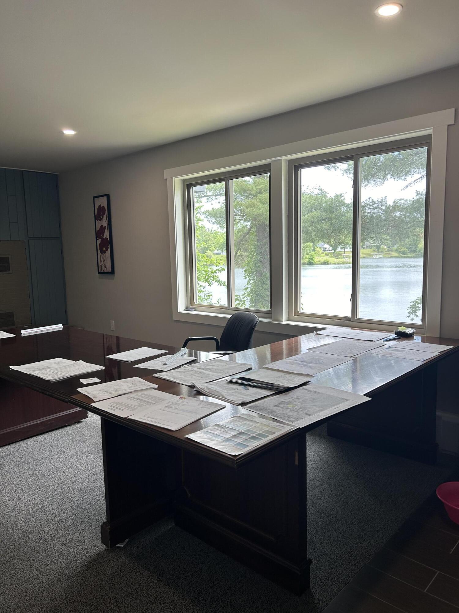 201 1st St E Property Photo 22