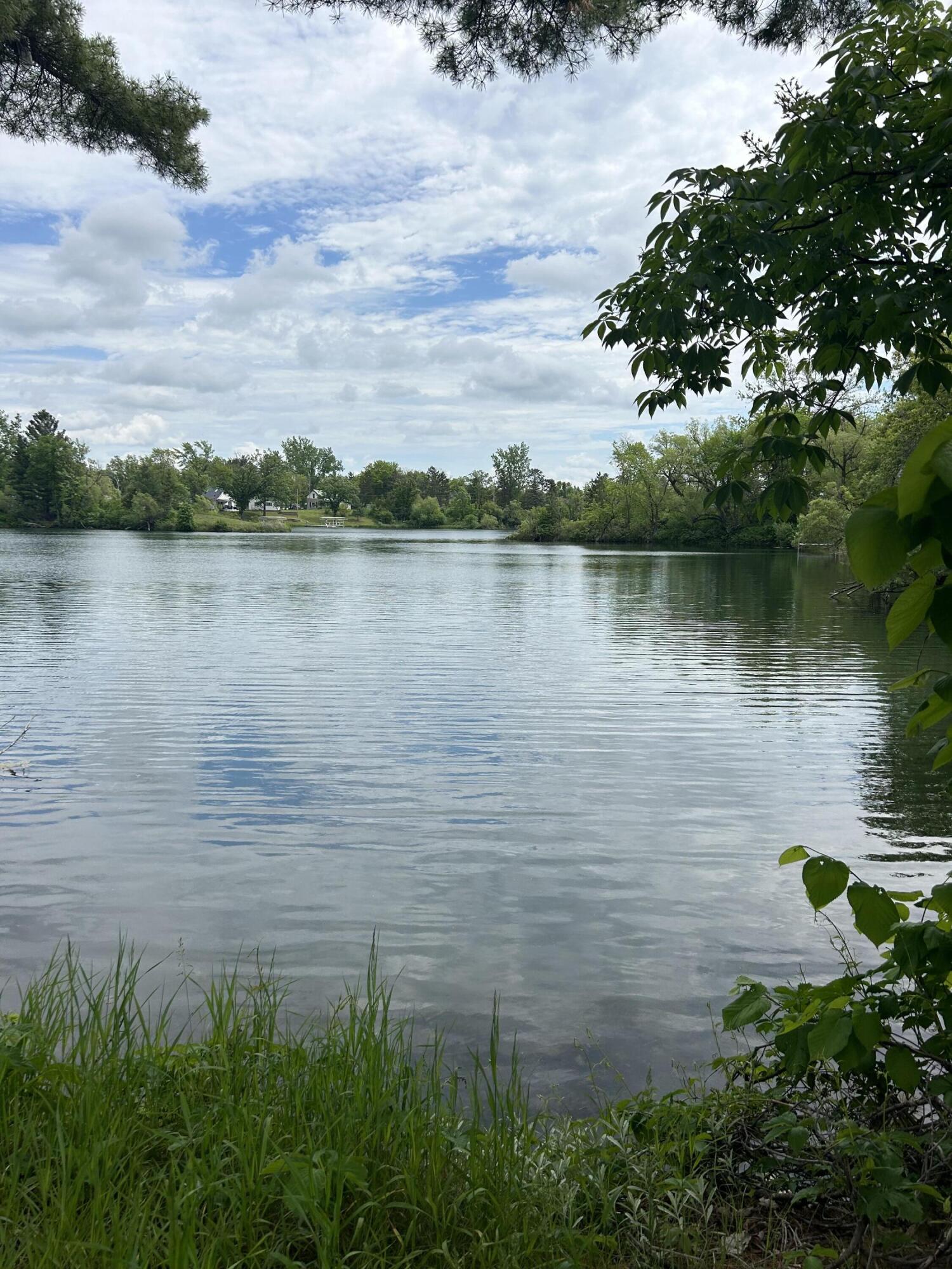 201 1st St E Property Photo 28