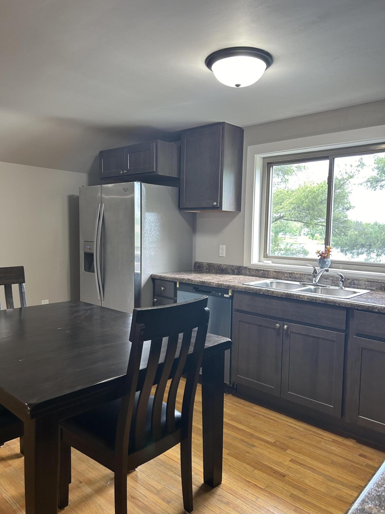 201 1st St E Property Photo 32