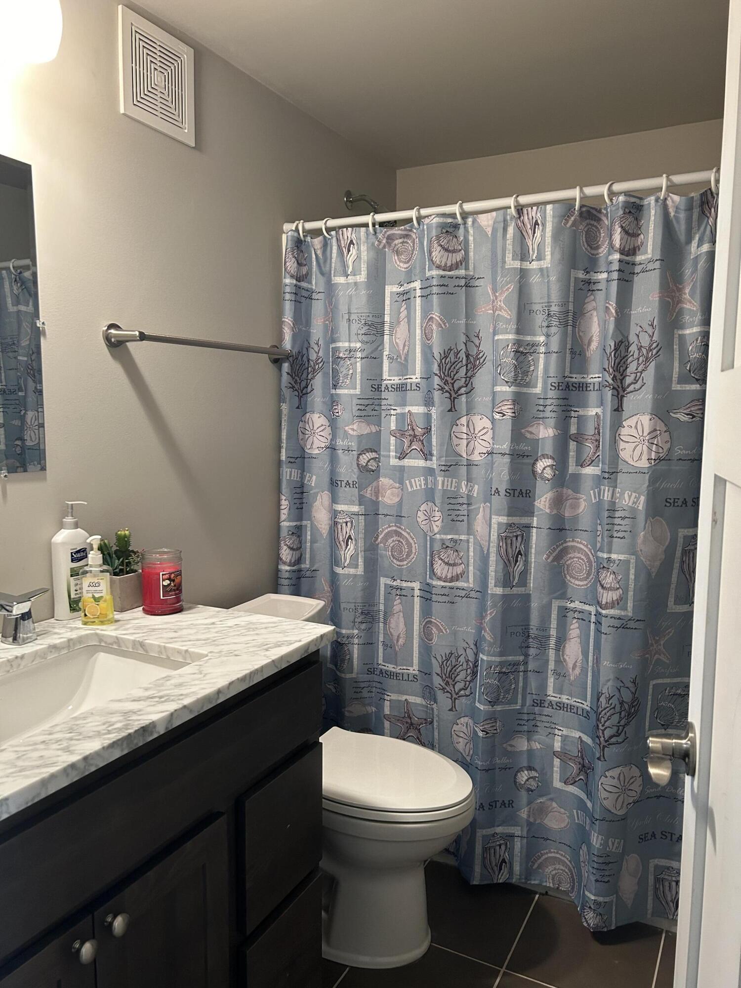 201 1st St E Property Photo 33