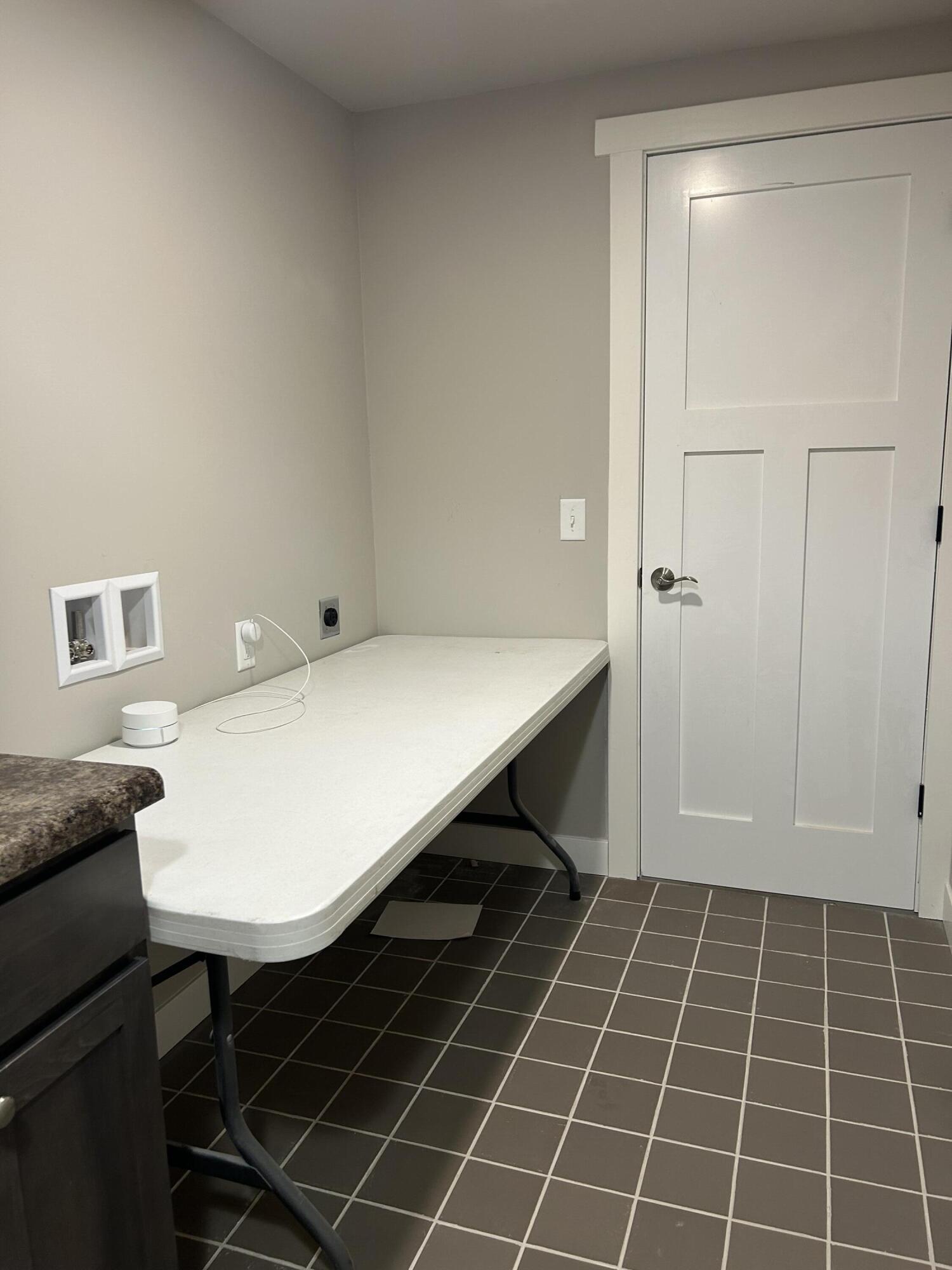 201 1st St E Property Photo 34