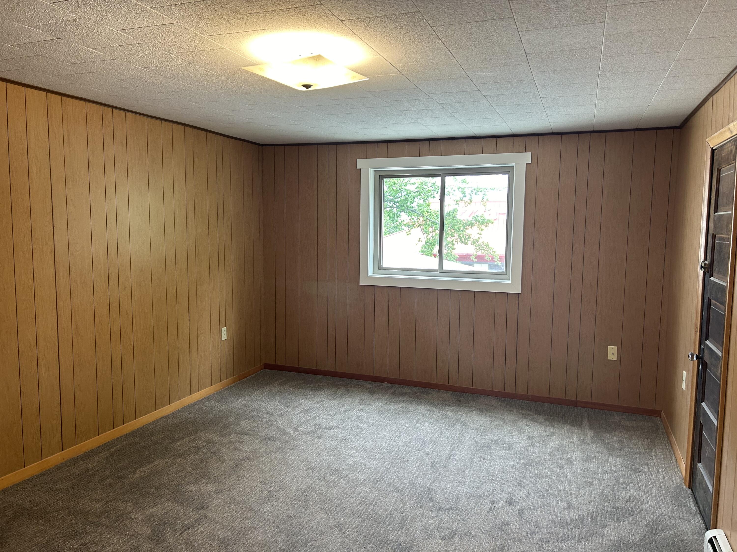 201 1st St E Property Photo 35